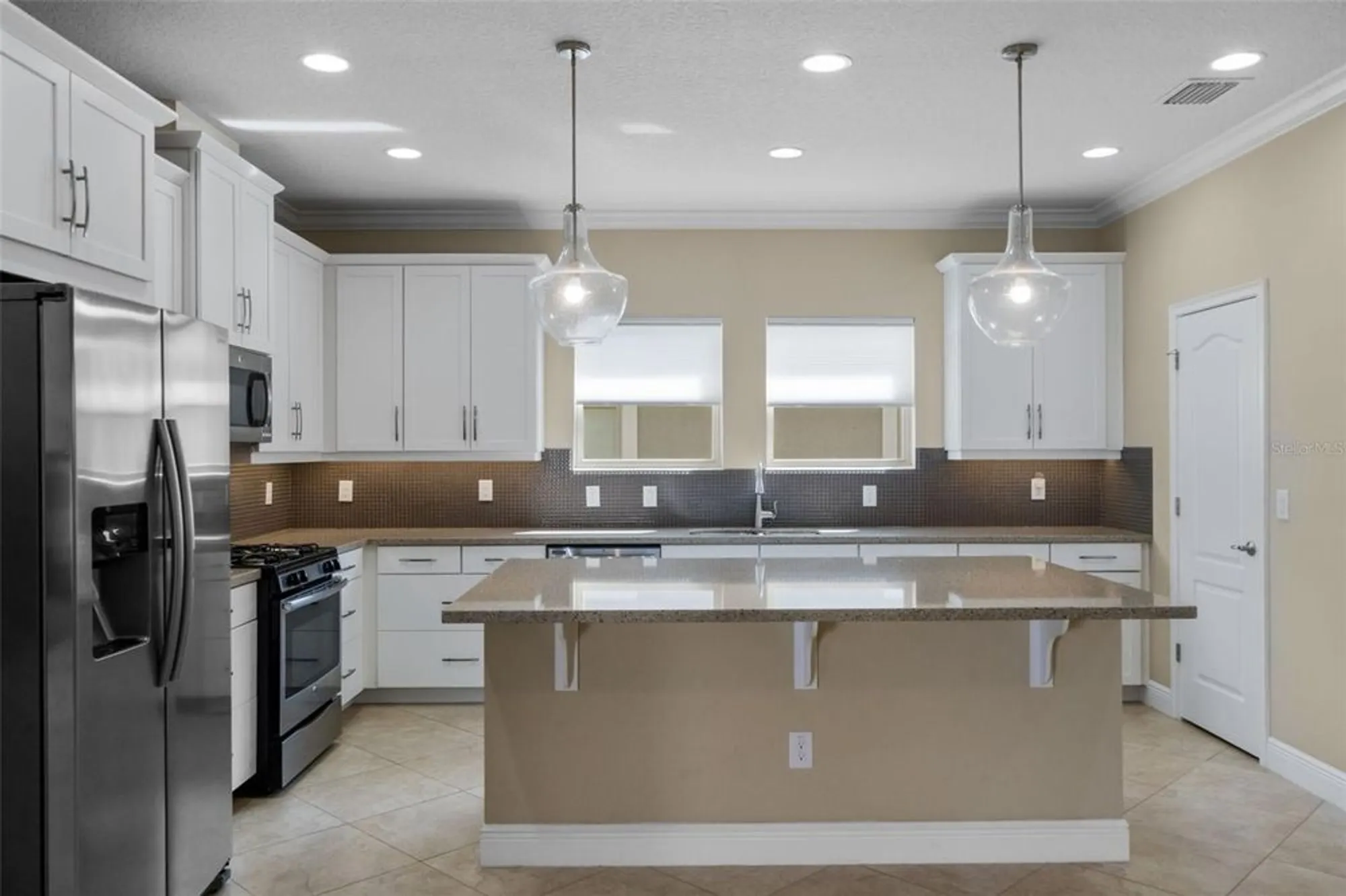 Property Slideshow image 8 of 67 | 2602 stargrass cir, Clermont, FL, 34715