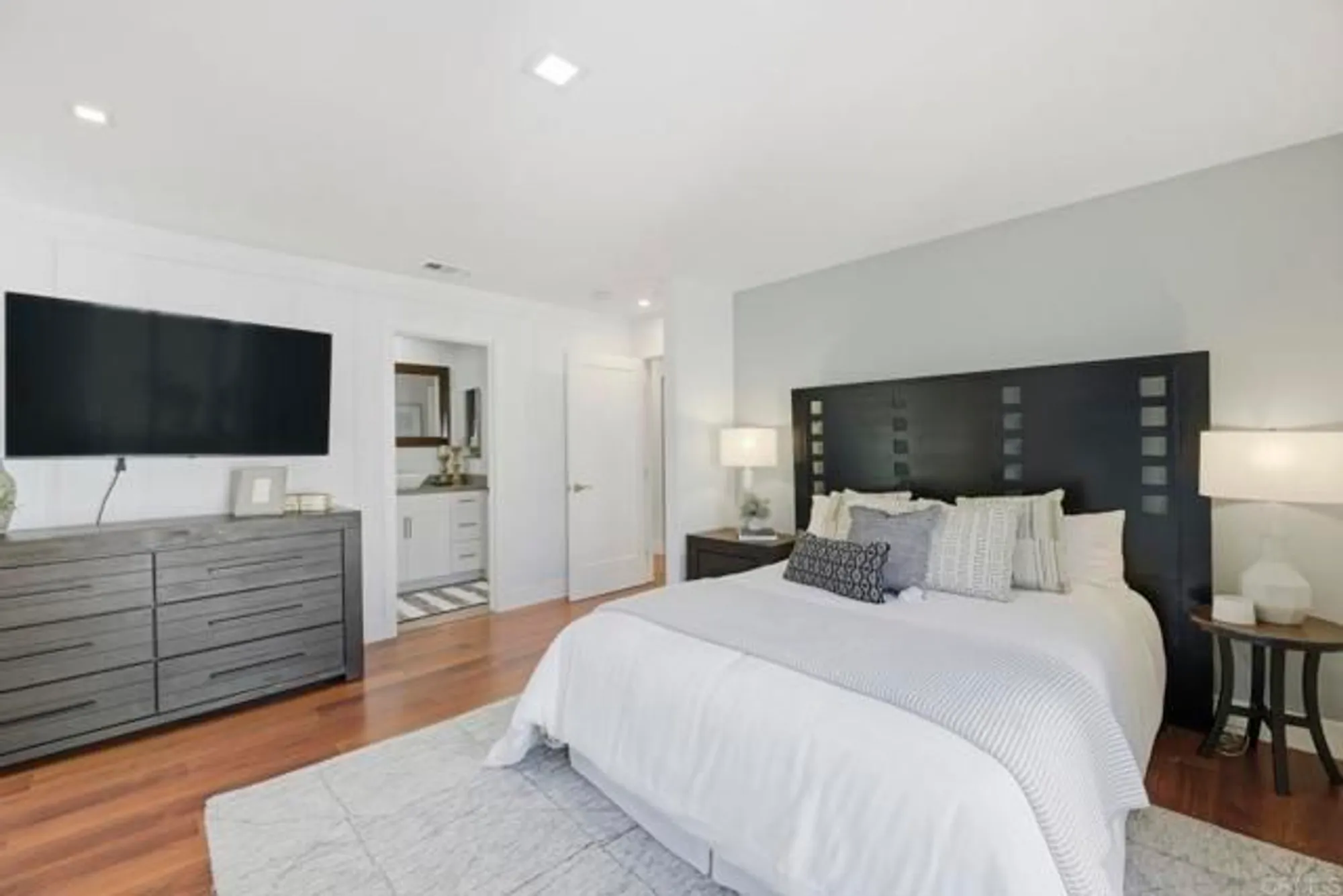 Property Slideshow image 32 of 44 | 1541 via entrada del lago, San Marcos, CA, 92078