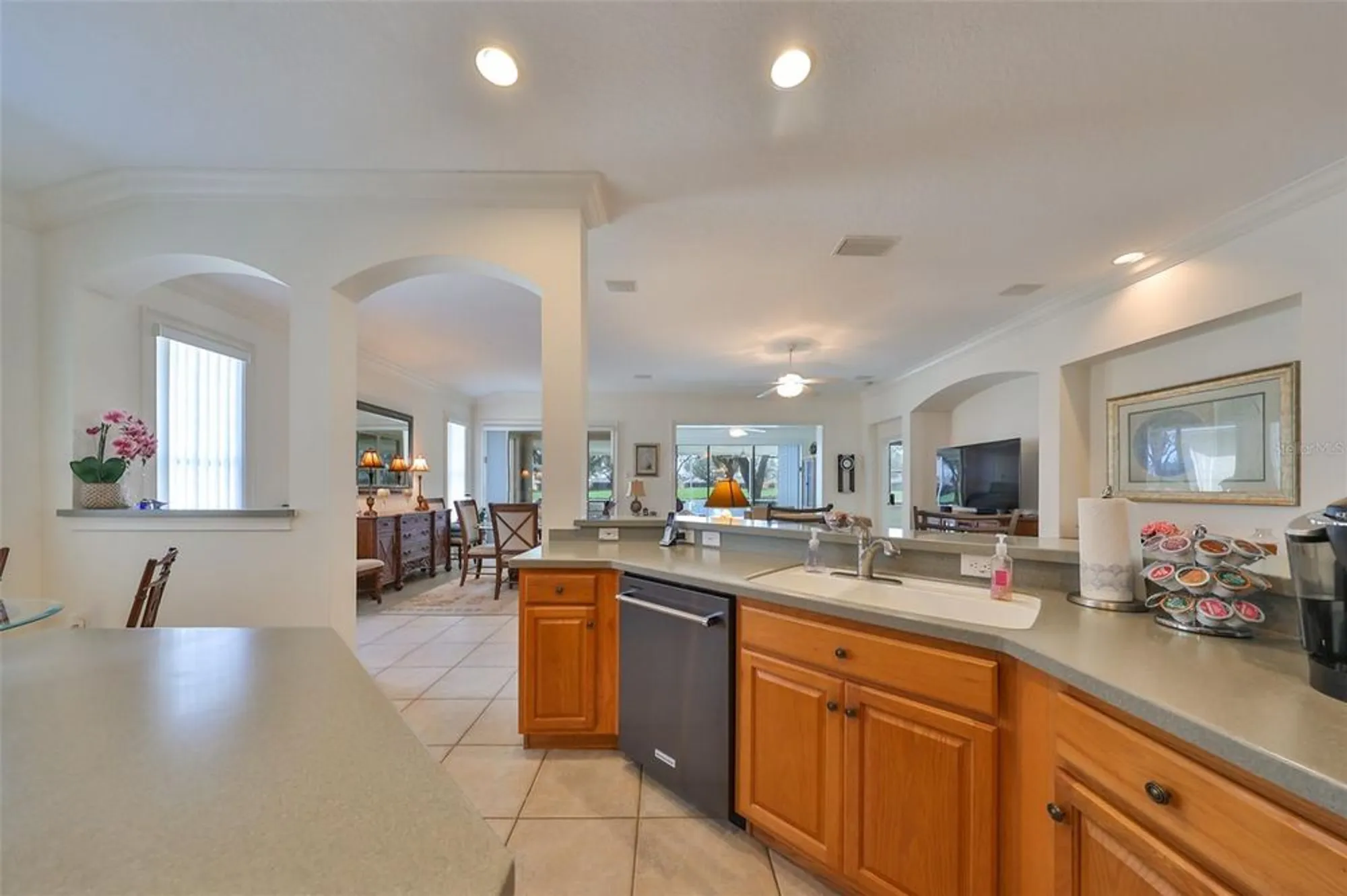 Property Slideshow image 10 of 37 | 1120 emerald dunes dr, Sun City Center, FL, 33573
