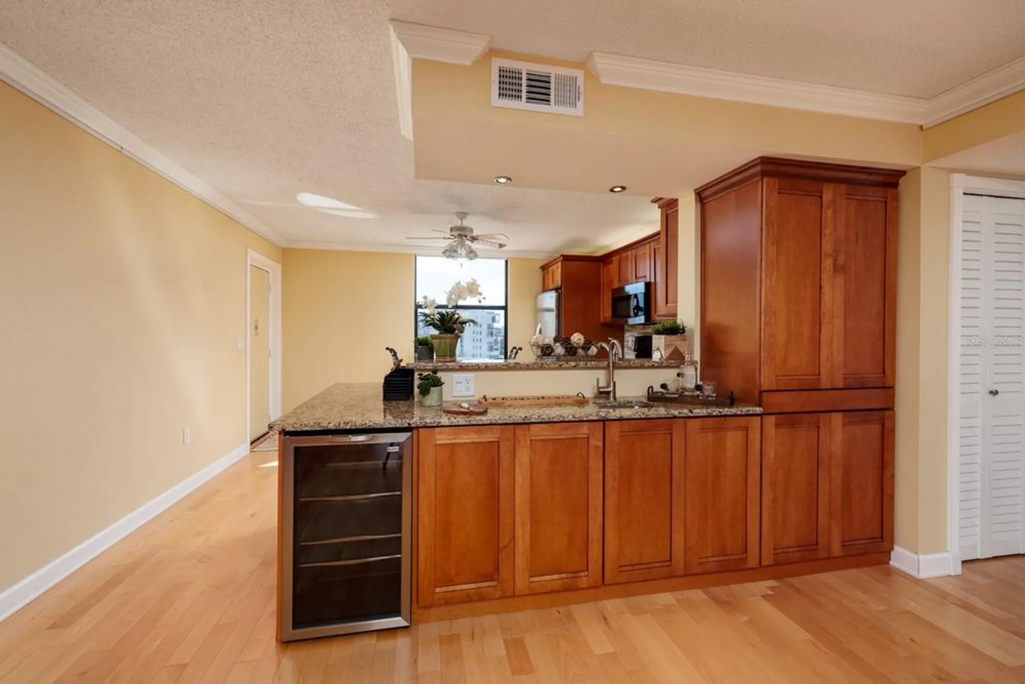 Property Slideshow image 34 of 100 | 7700 sun island dr 608, South Pasadena, FL, 33707