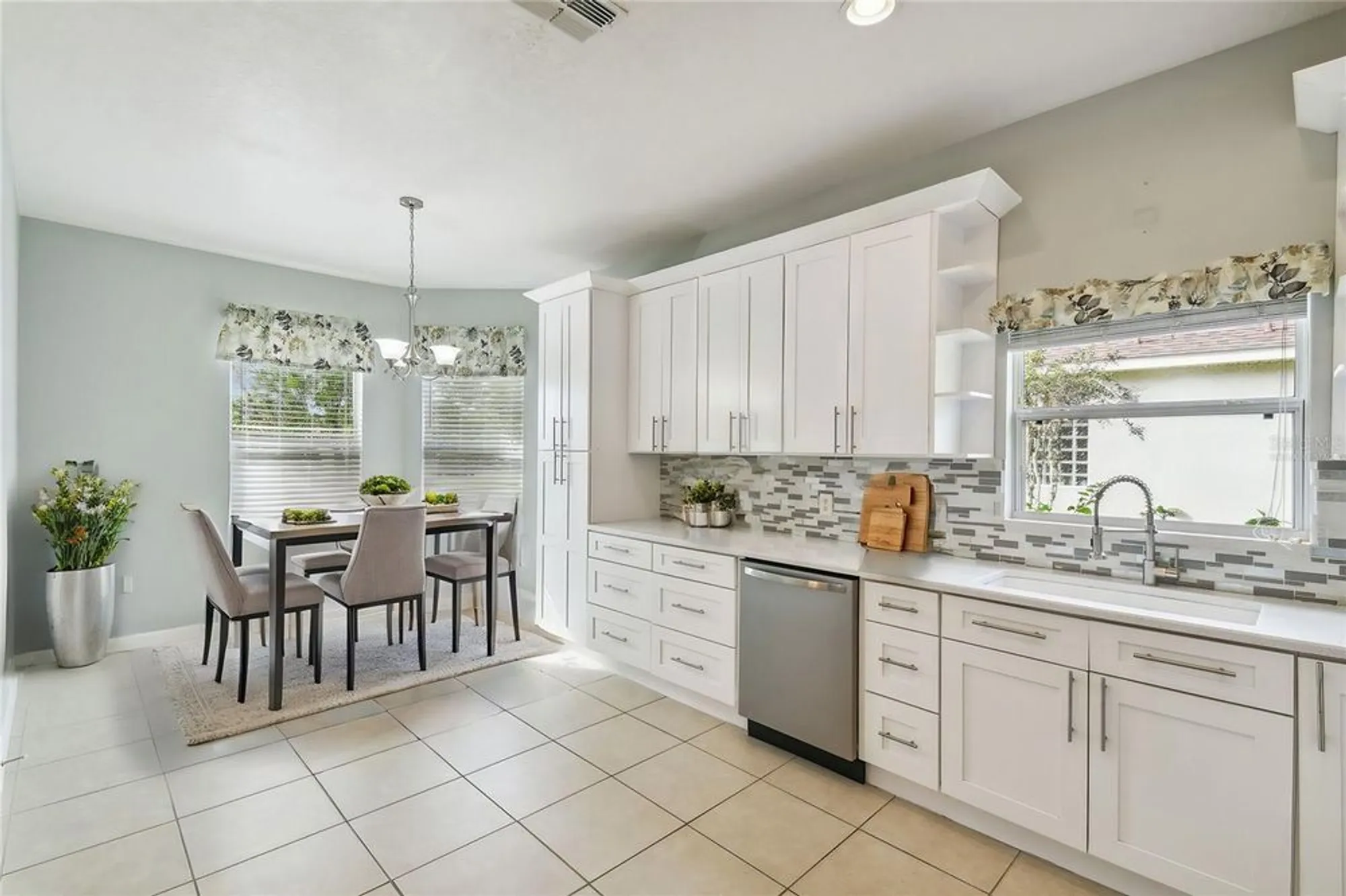 Property Slideshow image 15 of 47 | 540 genoa dr, Poinciana, FL, 34759