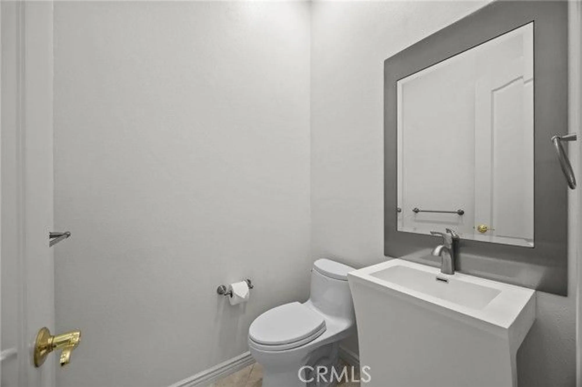 Property Slideshow image 20 of 35 | 9116 pinyon point ct, Corona, CA, 92883