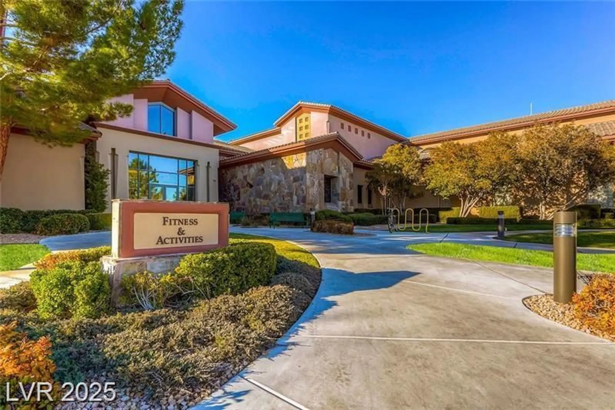 Property Slideshow image 27 of 31 | 2151 shadow canyon dr, Henderson, NV, 89044