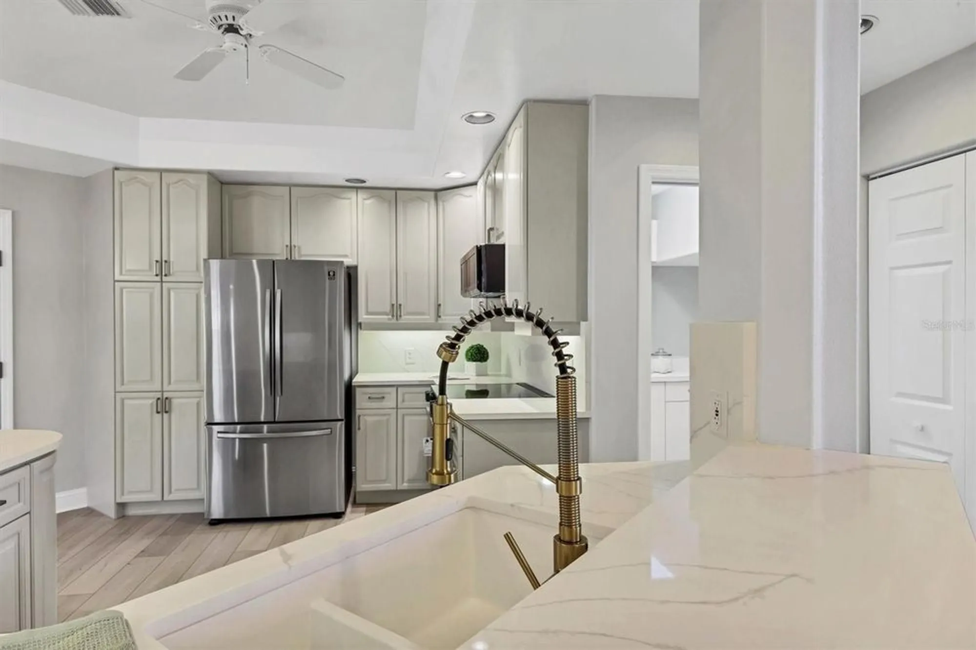 Property Slideshow image 20 of 71 | 1703 starling dr # 1703, Sarasota, FL, 34231