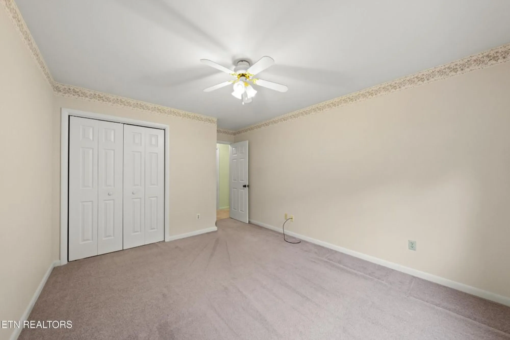 Property Slideshow image 13 of 29 | 238 lakeview dr, Crossville, TN, 38558