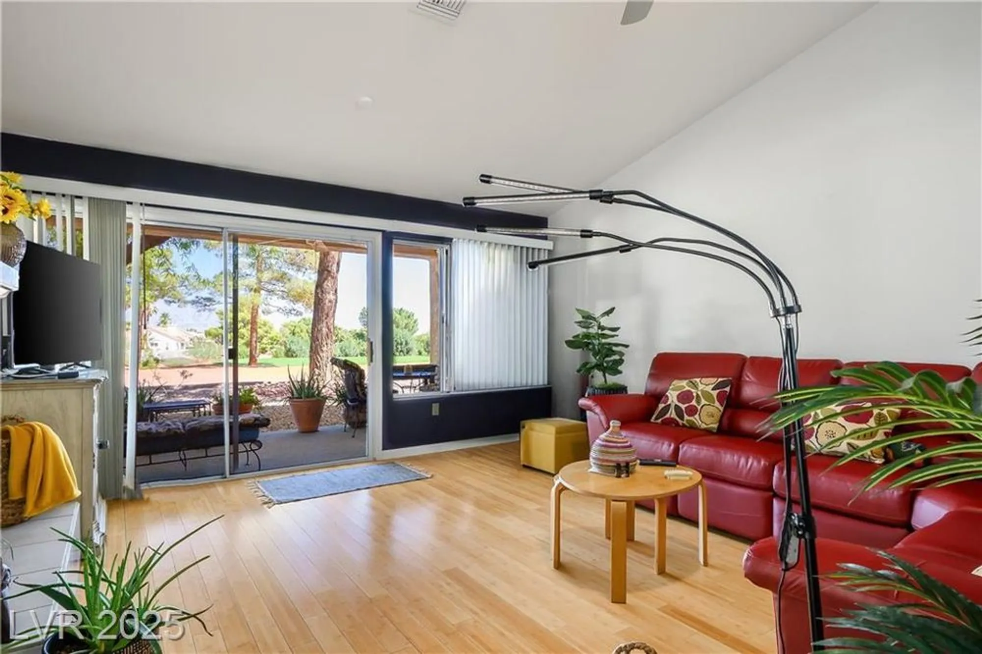 Property Slideshow image 6 of 63 | 9012 sundial dr, Las Vegas, NV, 89134