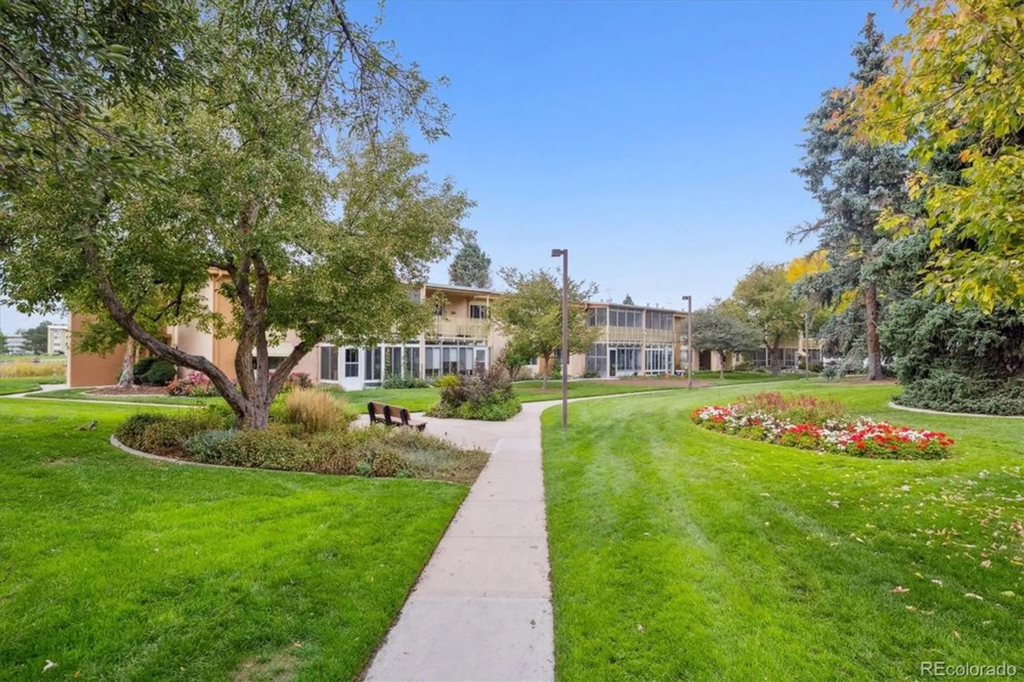 Property Slideshow image 17 of 49 | 675 s clinton st 4b, Denver, CO, 80247