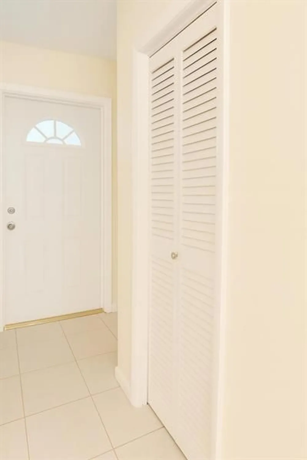 Property Slideshow image 9 of 17 | 2851 e golf blvd 107, Pompano Beach, FL, 33064