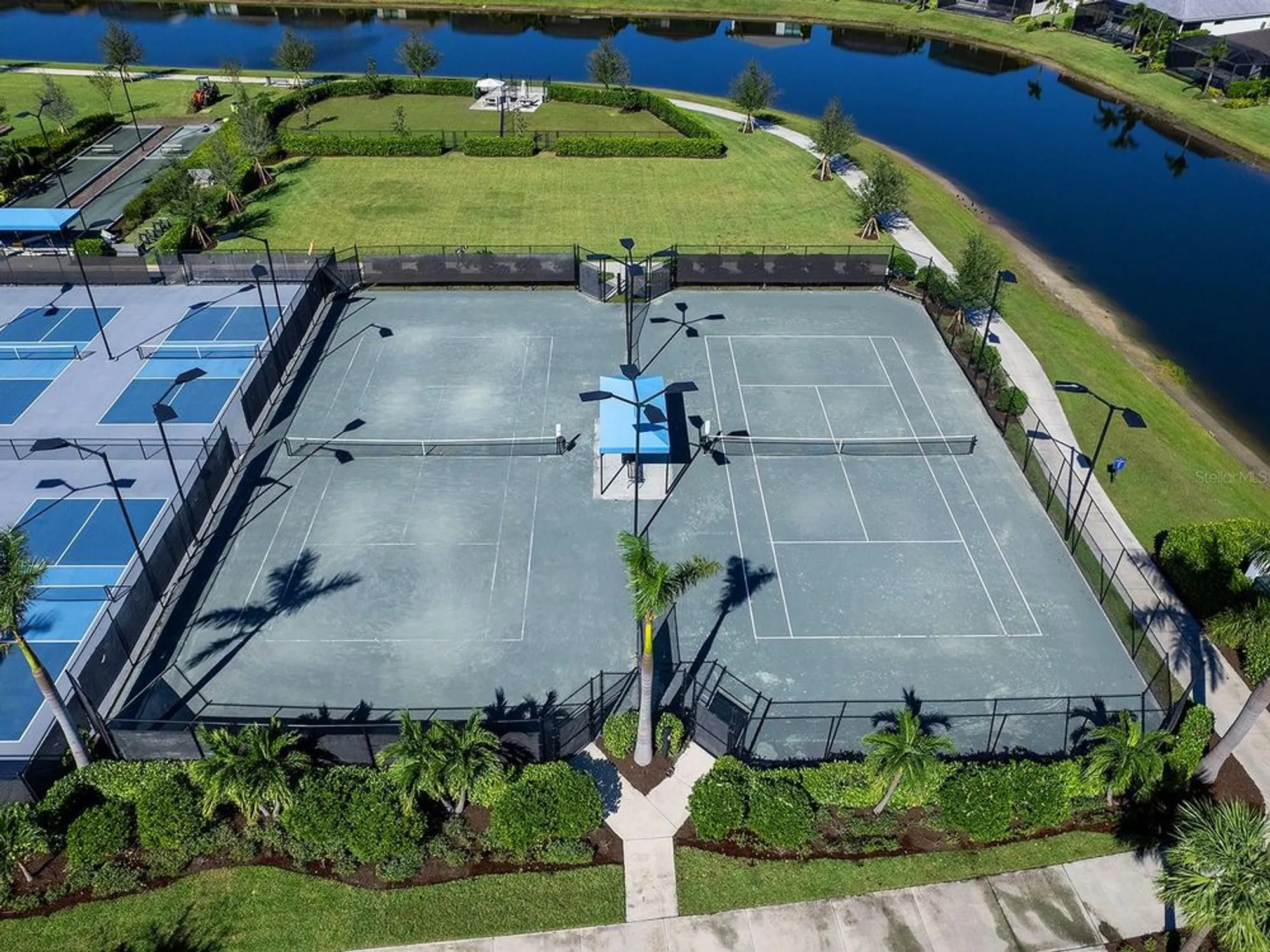 Property Slideshow image 38 of 57 | 4927 carova way, Bradenton, FL, 34211