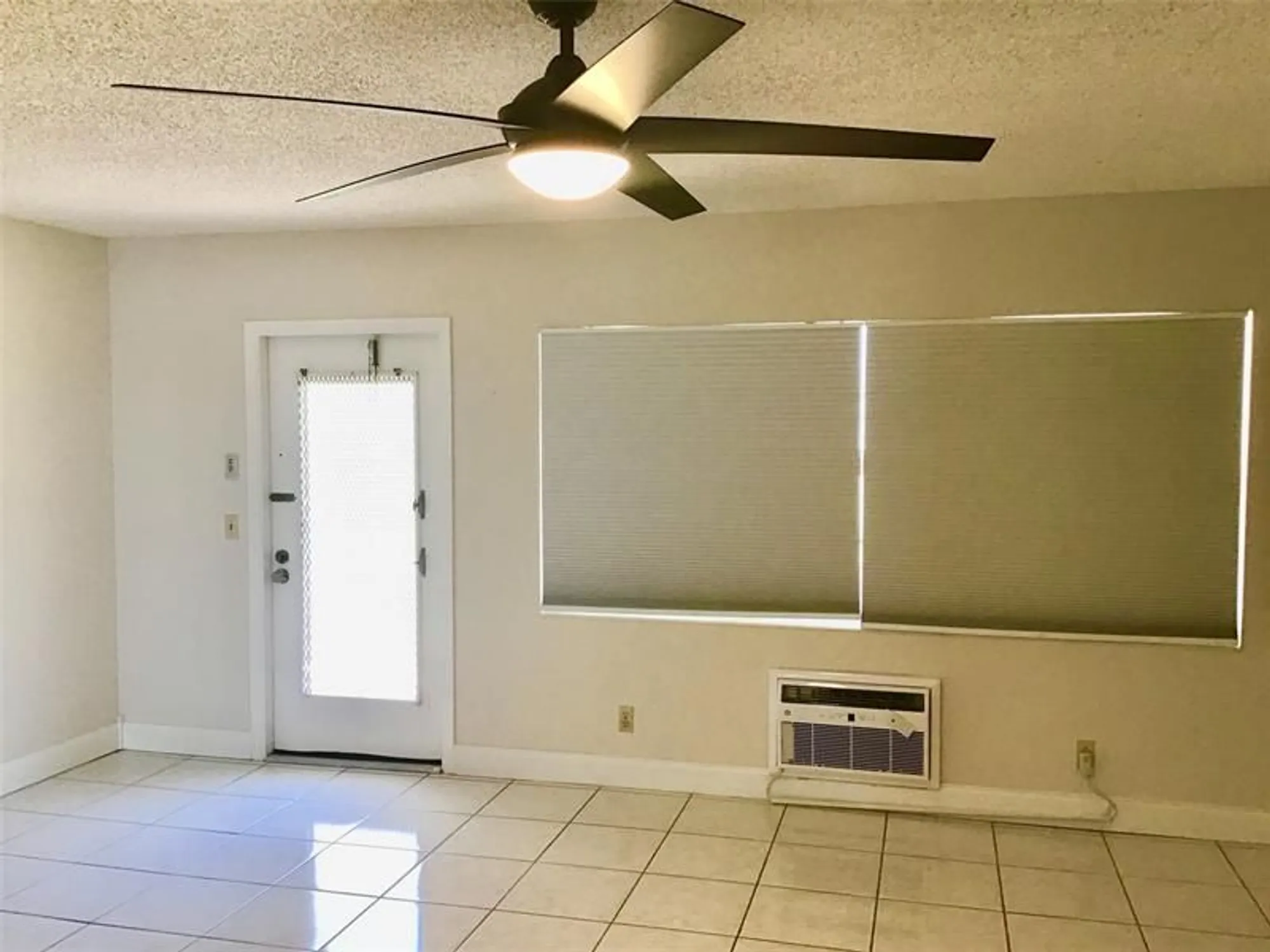 Property Slideshow image 10 of 26 | 135 fanshaw d # 135, Boca Raton, FL, 33434