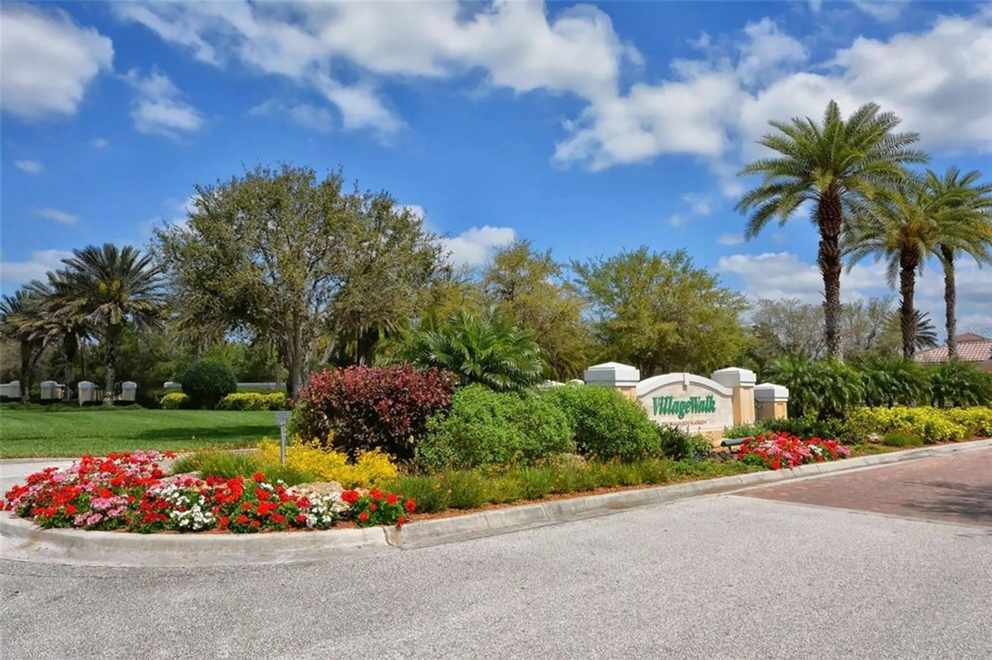 Property Slideshow image 46 of 87 | 5770 ivrea dr, Sarasota, FL, 34238