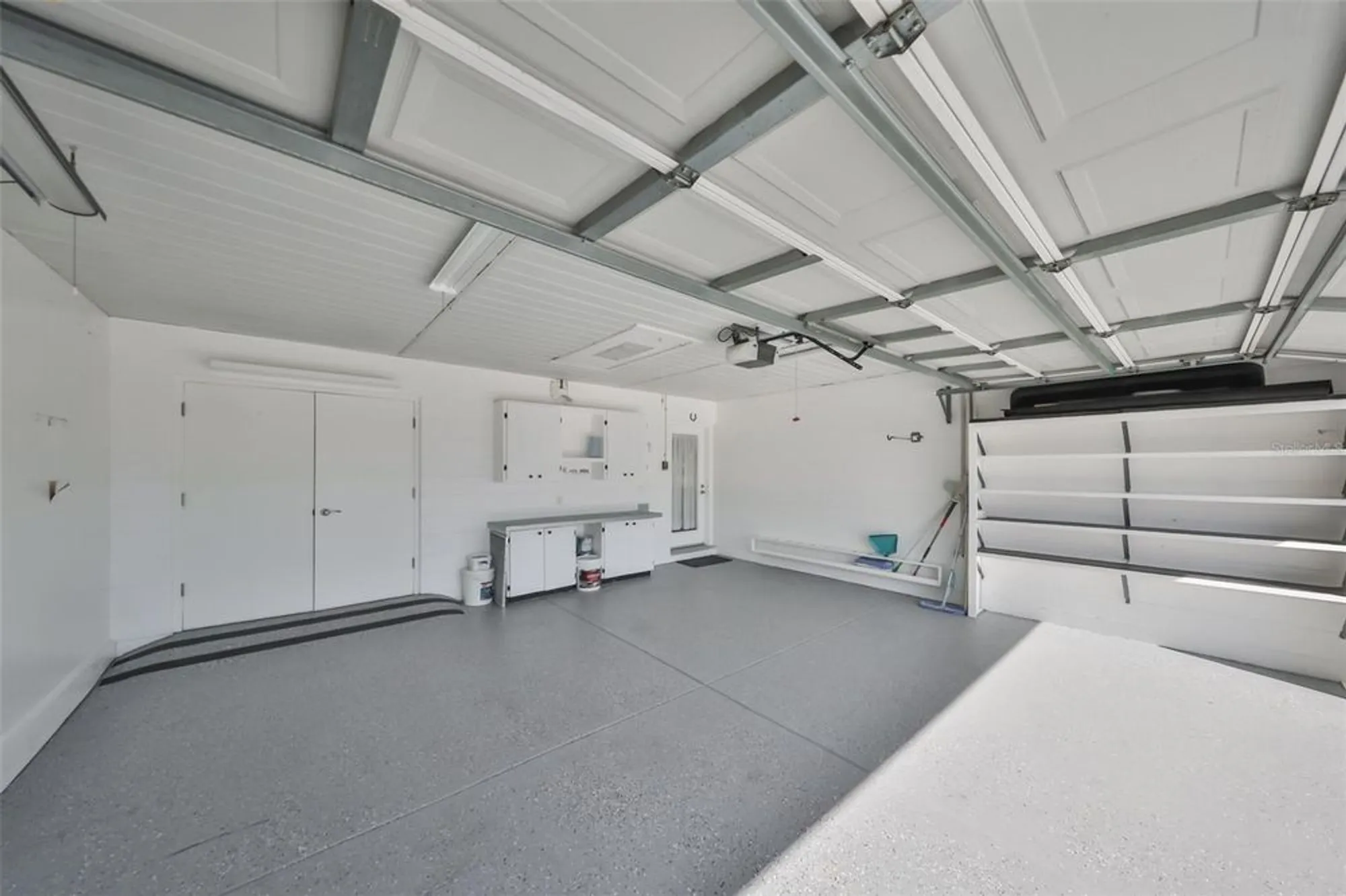 Property Slideshow image 30 of 39 | 611 fox hills dr, Sun City Center, FL, 33573