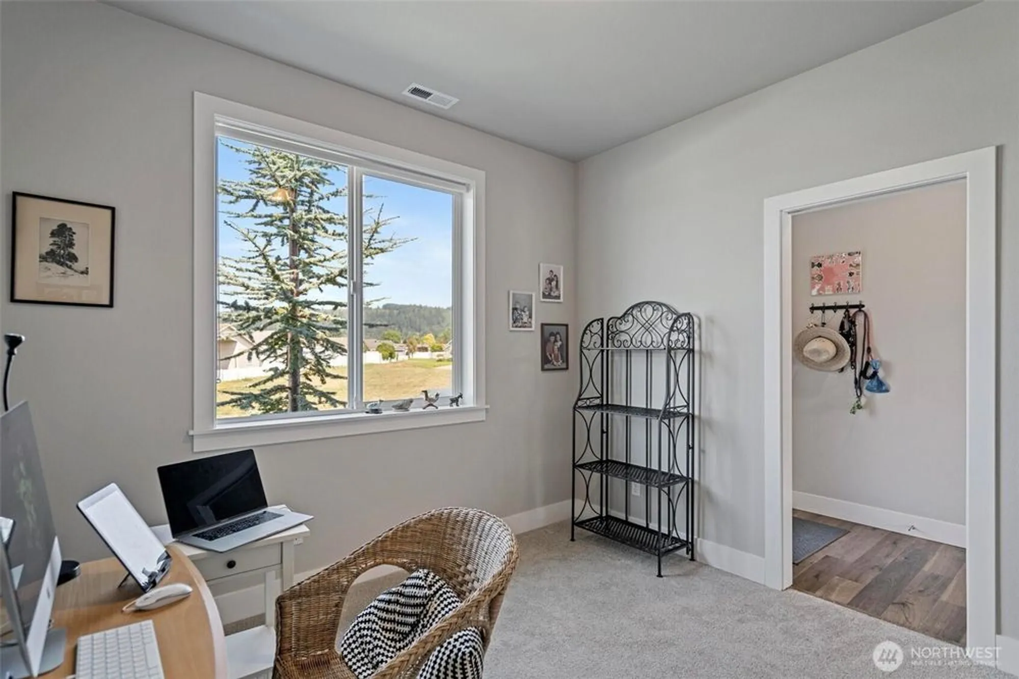 Property Slideshow image 21 of 40 | 112 madrona ln, Orting, WA, 98360