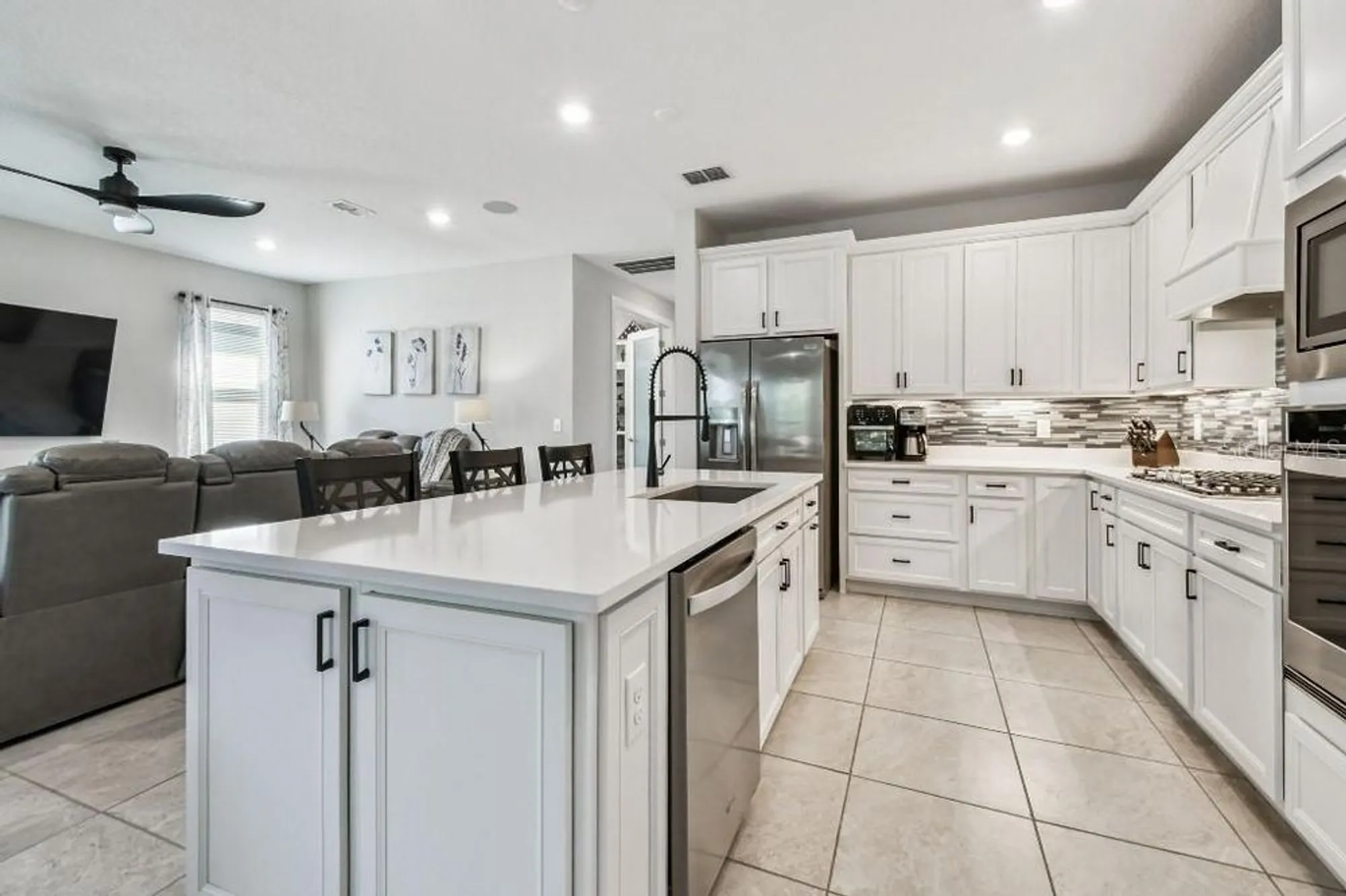 Property Slideshow image 7 of 49 | 20057 sea glass cir, Land O Lakes, FL, 34638