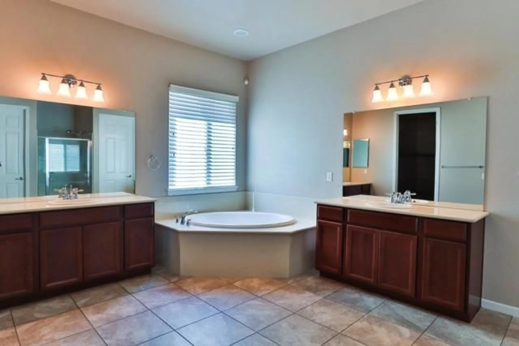 Property Slideshow image 47 of 107 | 2690 steeple run ln, Manteca, CA, 95336