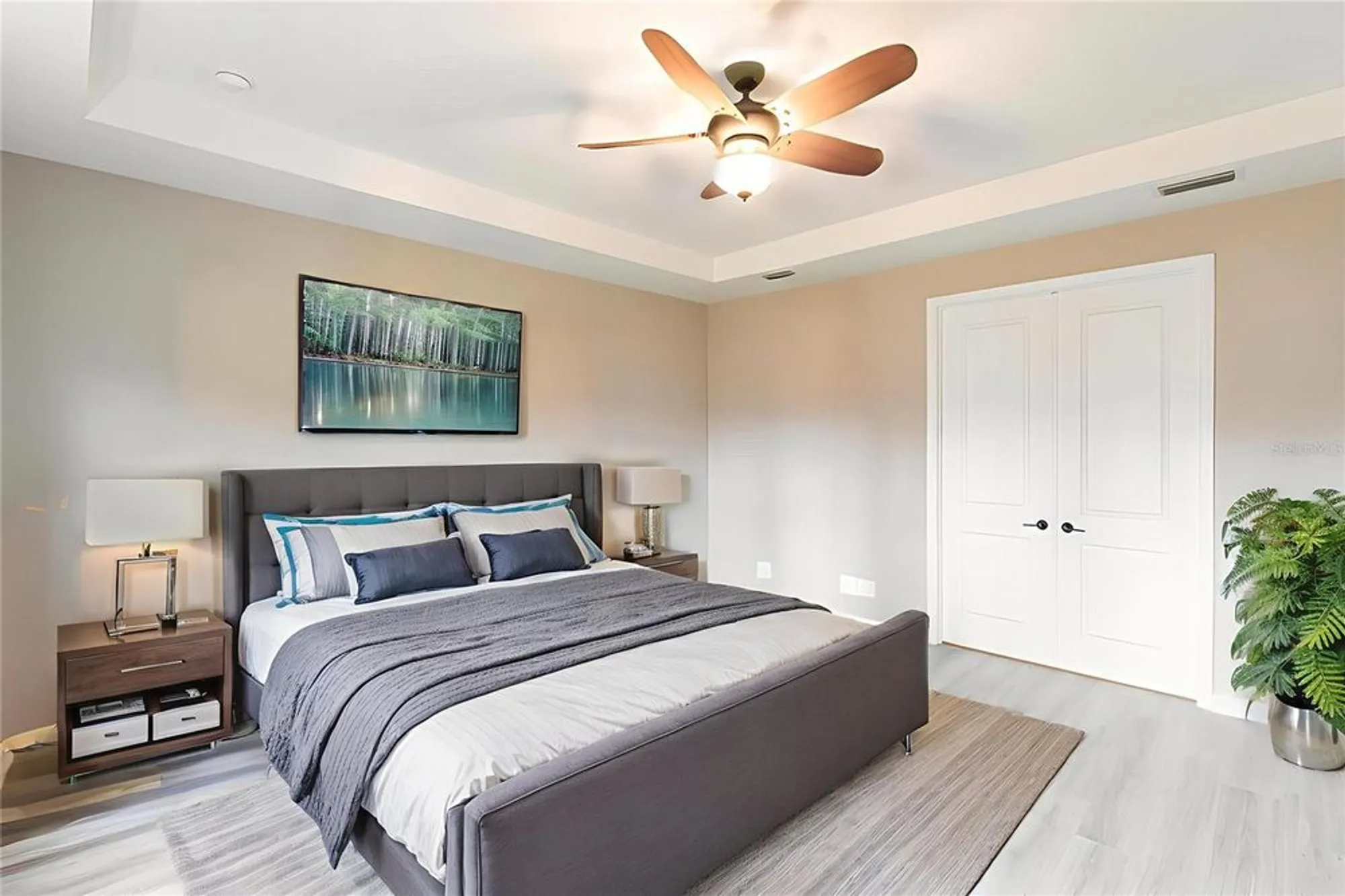 Property Slideshow image 13 of 37 | 16524 paynes mill dr, Bradenton, FL, 34211