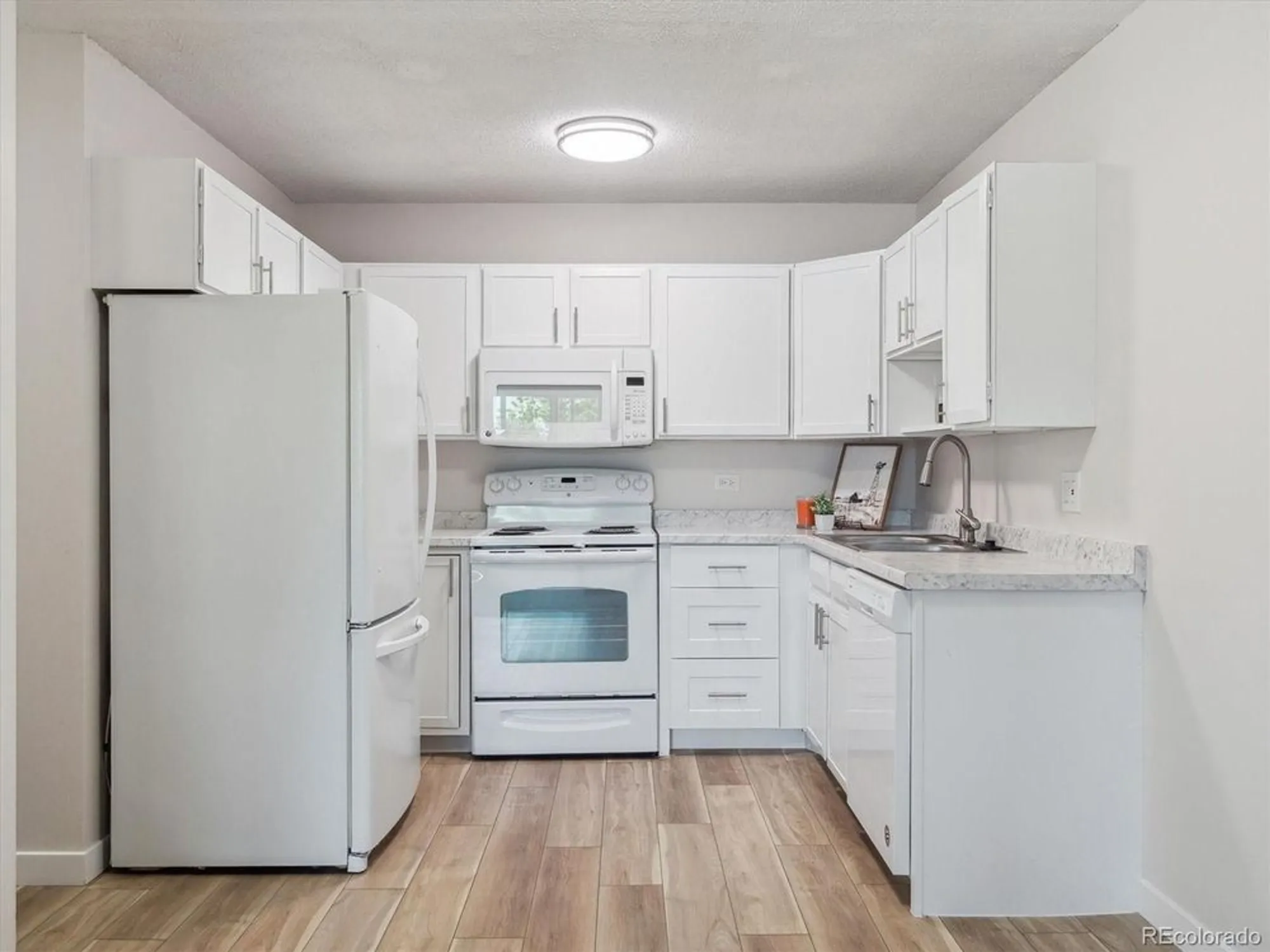 Property Slideshow image 3 of 50 | 635 s alton way 1c, Denver, CO, 80247