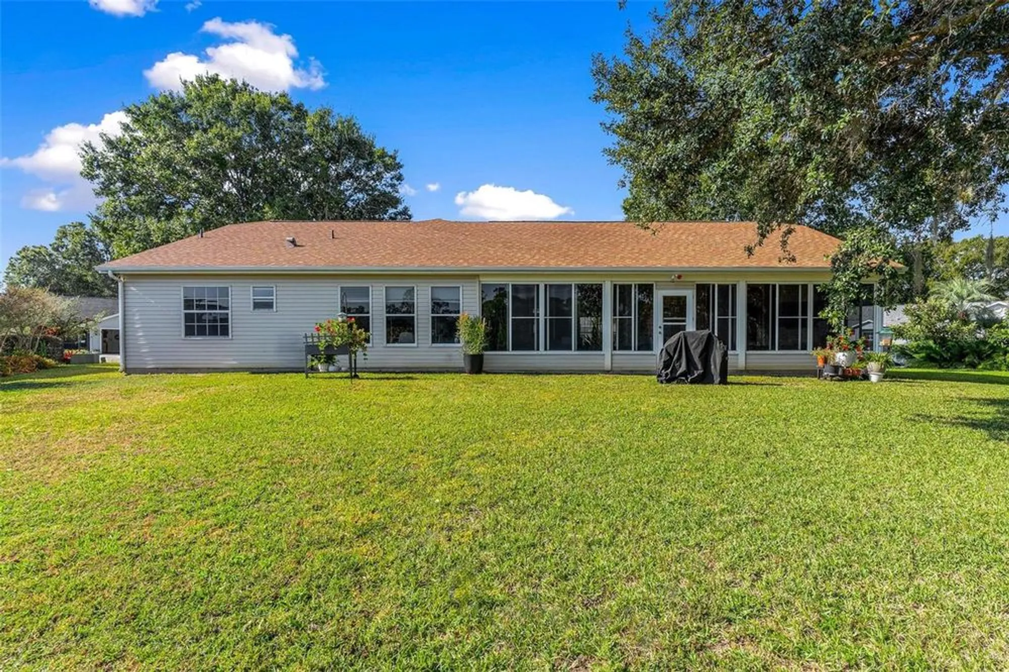 Property Slideshow image 37 of 55 | 25440 crestwater dr, Leesburg, FL, 34748