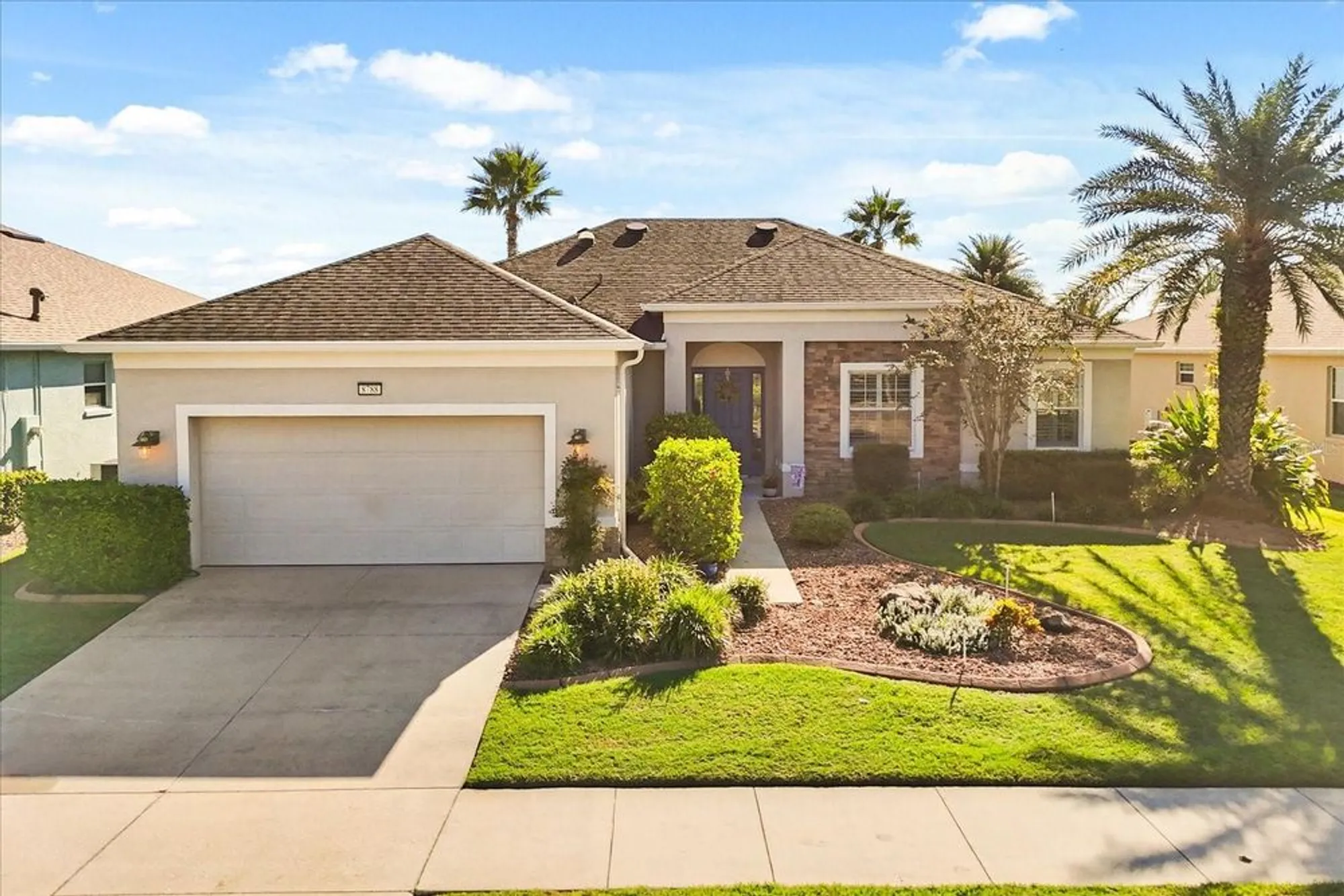 Property Slideshow image 1 of 31 | 8788 bridgeport bay cir, Mount Dora, FL, 32757