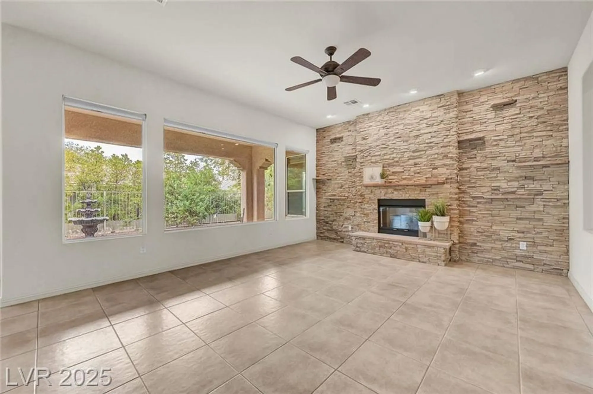 Property Slideshow image 6 of 61 | 4636 riva de romanza st, Las Vegas, NV, 89135