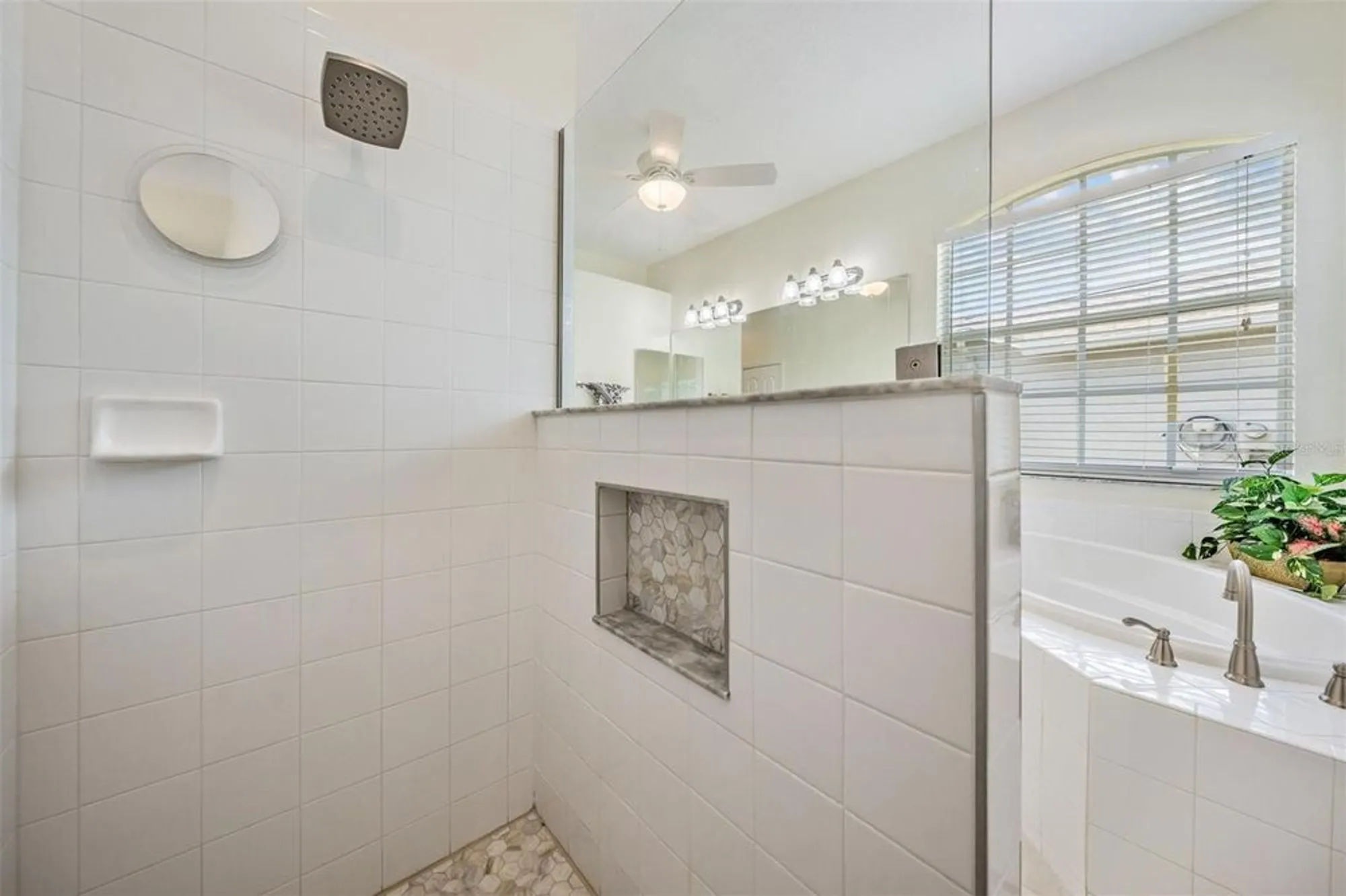 Property Slideshow image 16 of 52 | 1721 lakestone dr, Trinity, FL, 34655