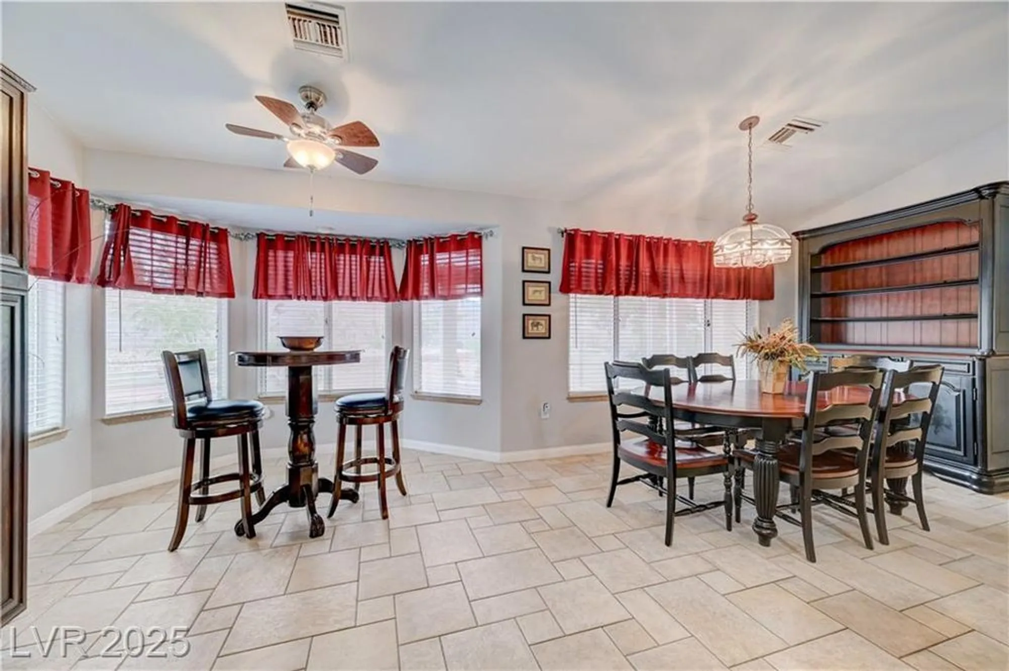 Property Slideshow image 21 of 69 | 3033 merimar dr, Las Vegas, NV, 89134