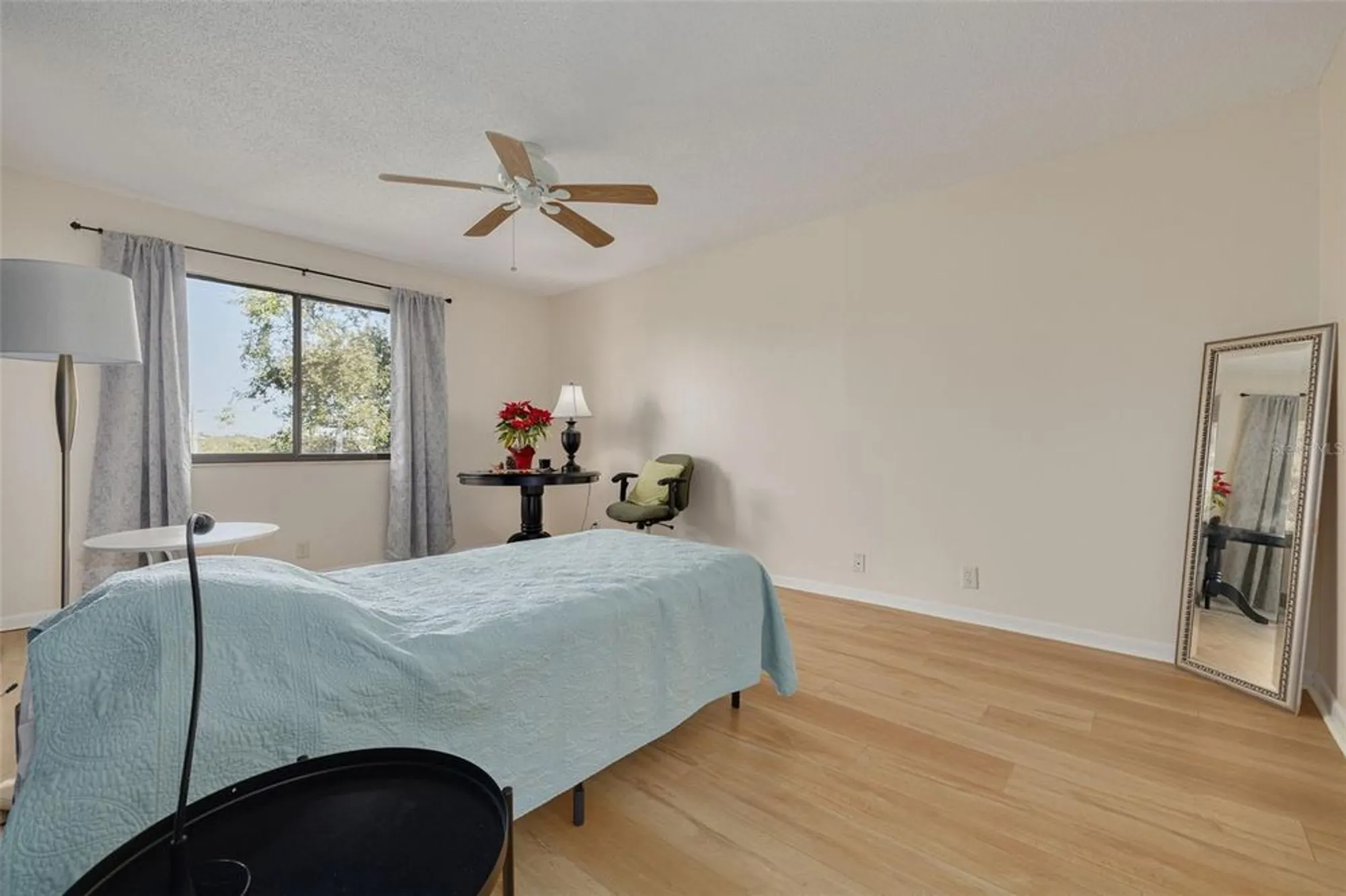 Property Slideshow image 13 of 29 | 3062 eastland blvd 406, Clearwater, FL, 33761