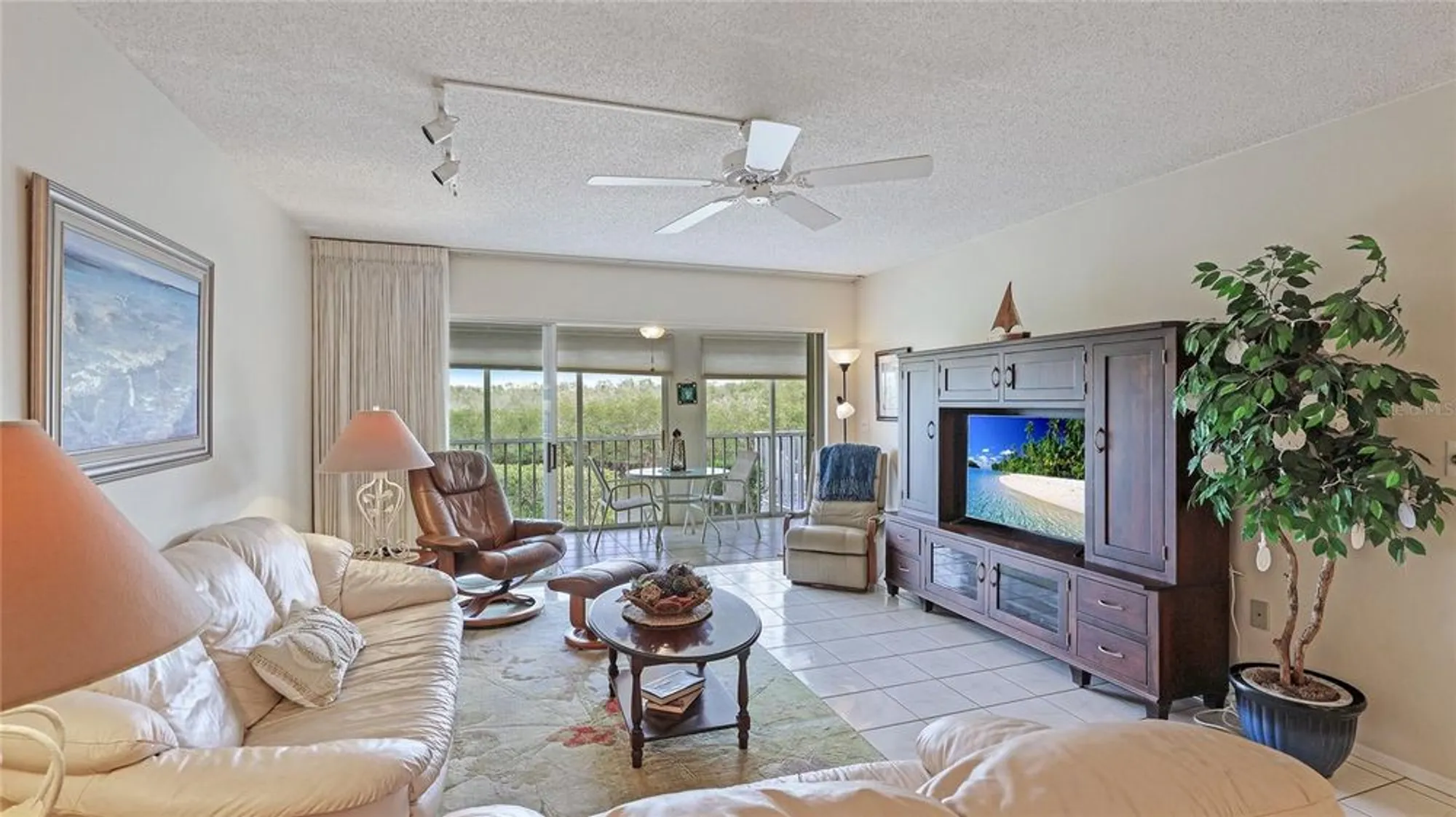 Property Slideshow image 10 of 73 | 1109 edgewater cir # 1109, Bradenton, FL, 34209