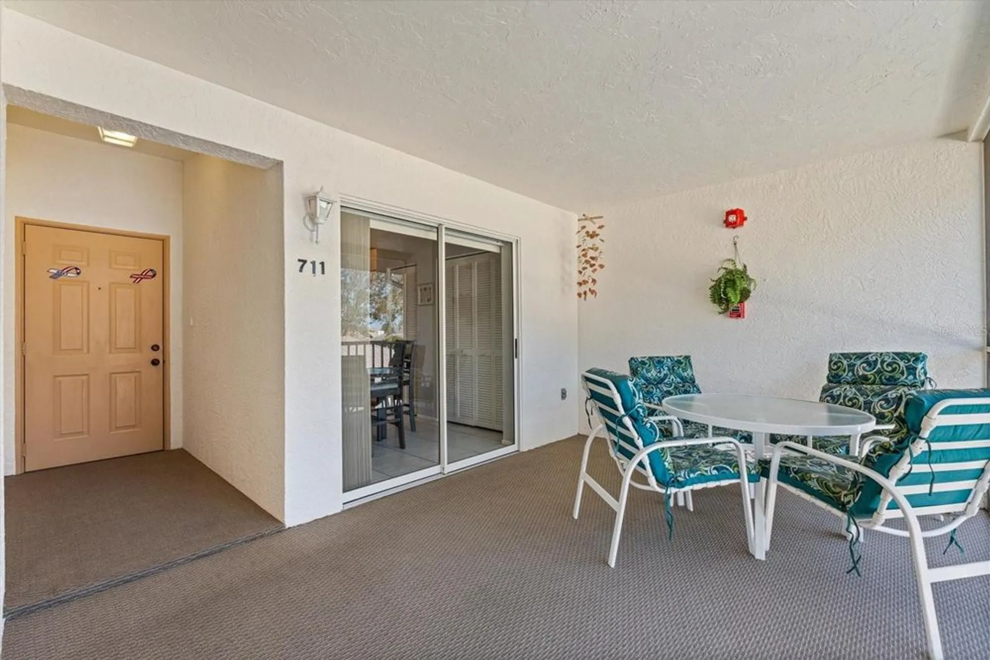 Property Slideshow image 24 of 67 | 6908 drewrys blf apt 711, Bradenton, FL, 34203