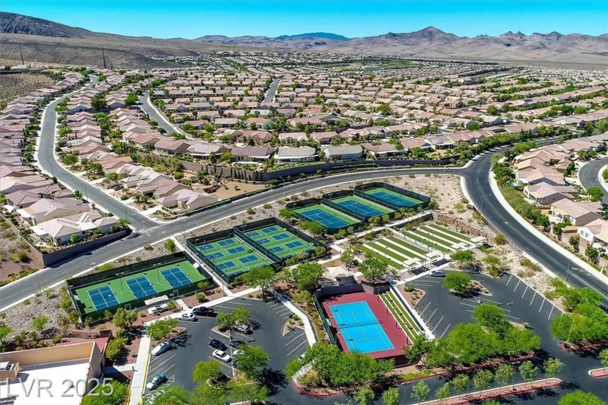 Property Slideshow image 31 of 43 | 2208 sawtooth mountain dr, Henderson, NV, 89044