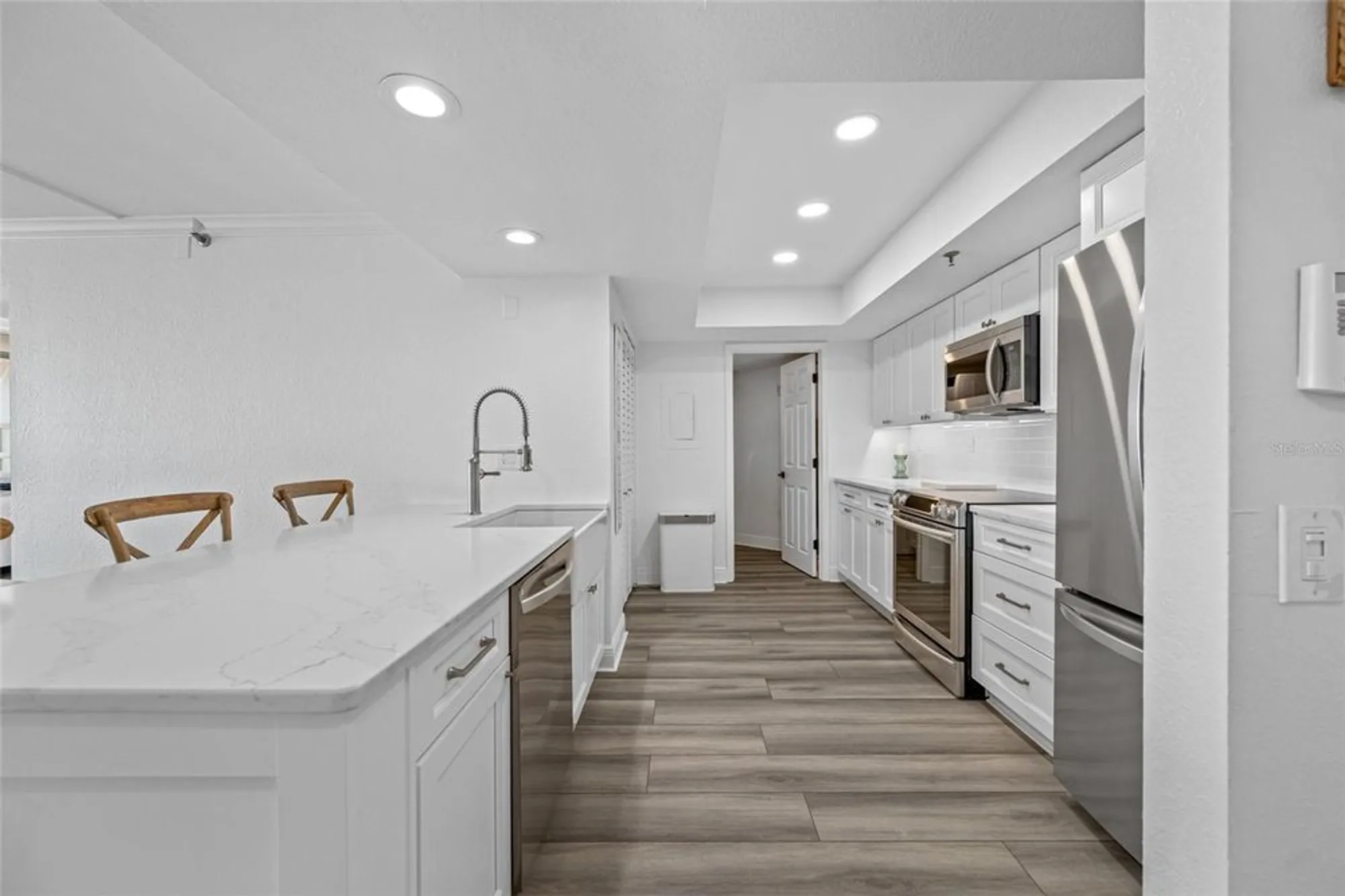 Property Slideshow image 9 of 54 | 6372 palma del mar blvd s apt 601, St Petersburg, FL, 33715