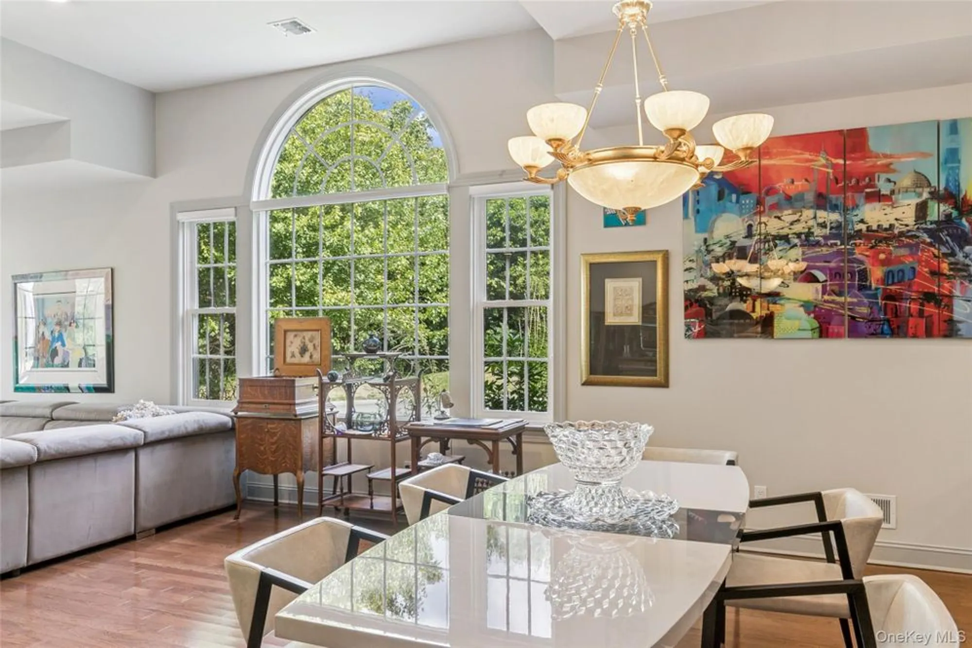 Property Slideshow image 10 of 31 | 382 altessa blvd, Melville, NY, 11747