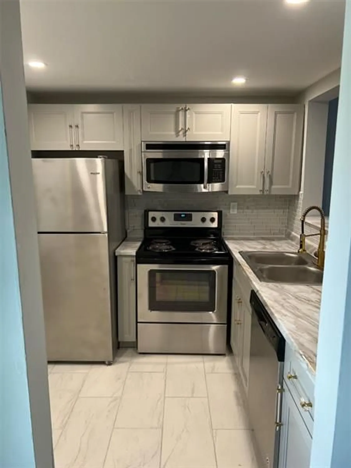 Property Slideshow image 22 of 27 | 9070 lime bay blvd 209, Tamarac, FL, 33321