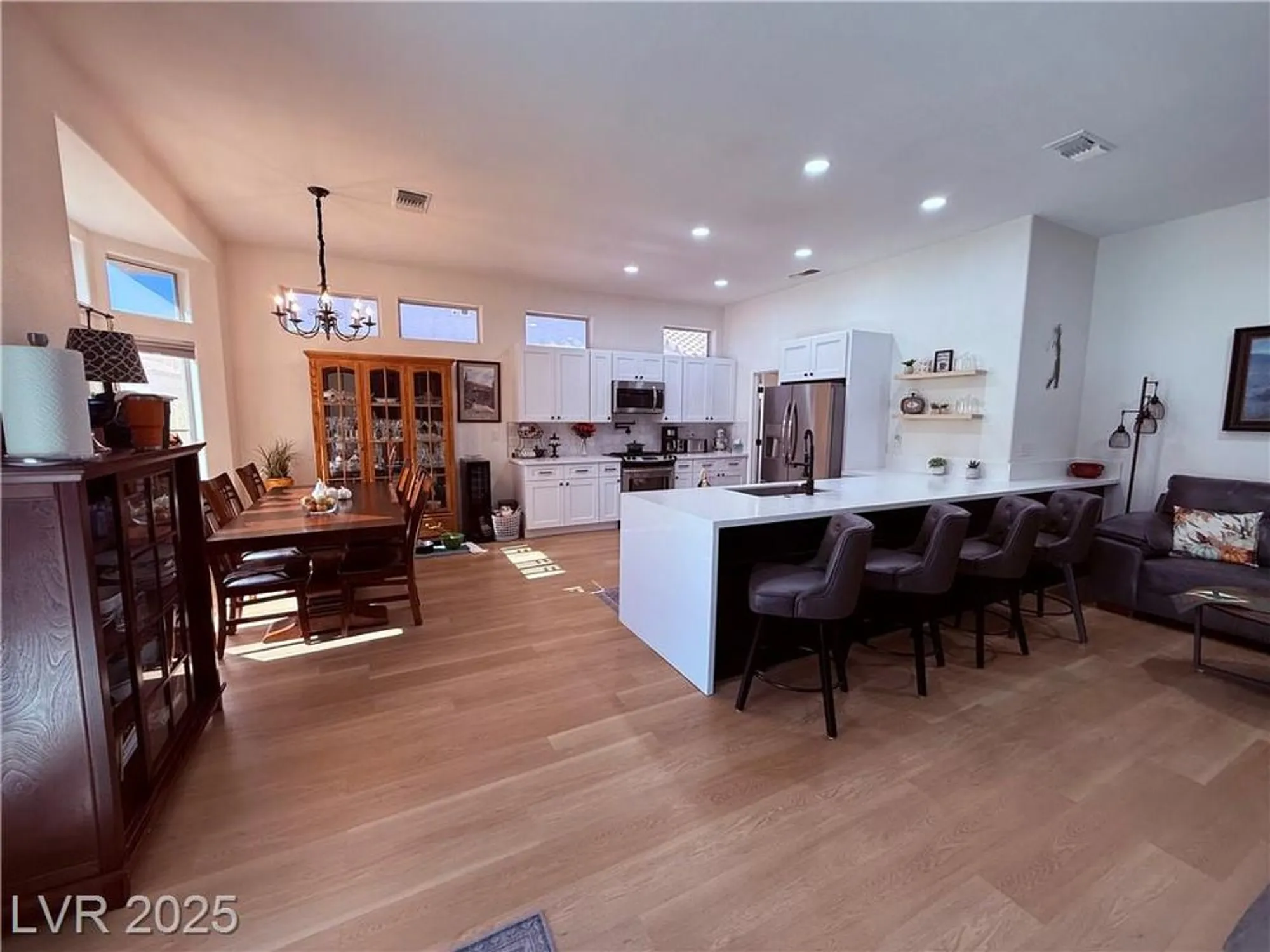 Property Slideshow image 32 of 36 | 10041 netherton dr, Las Vegas, NV, 89134