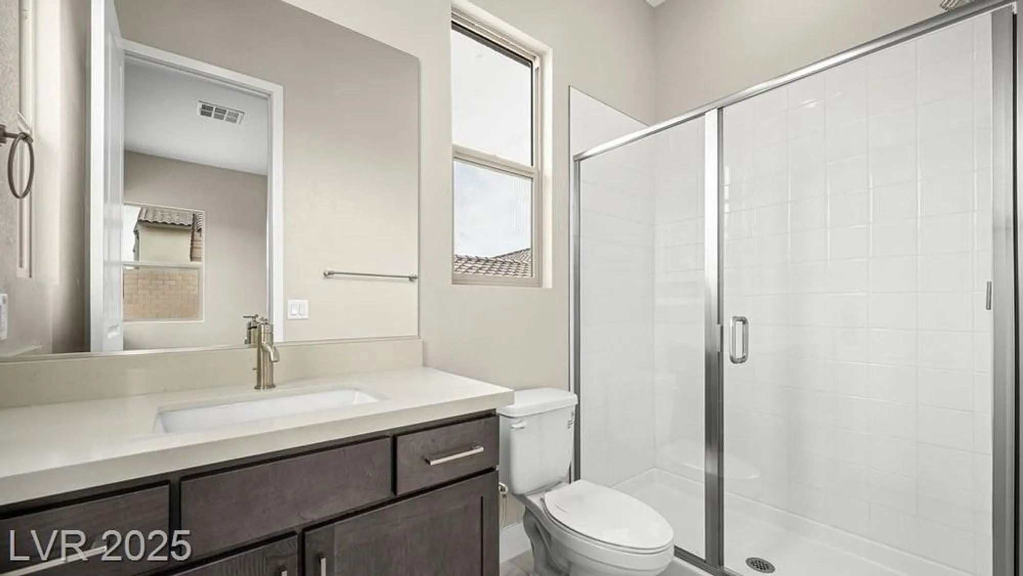 Property Slideshow image 19 of 56 | 235 paraggi bay dr, Henderson, NV, 89011