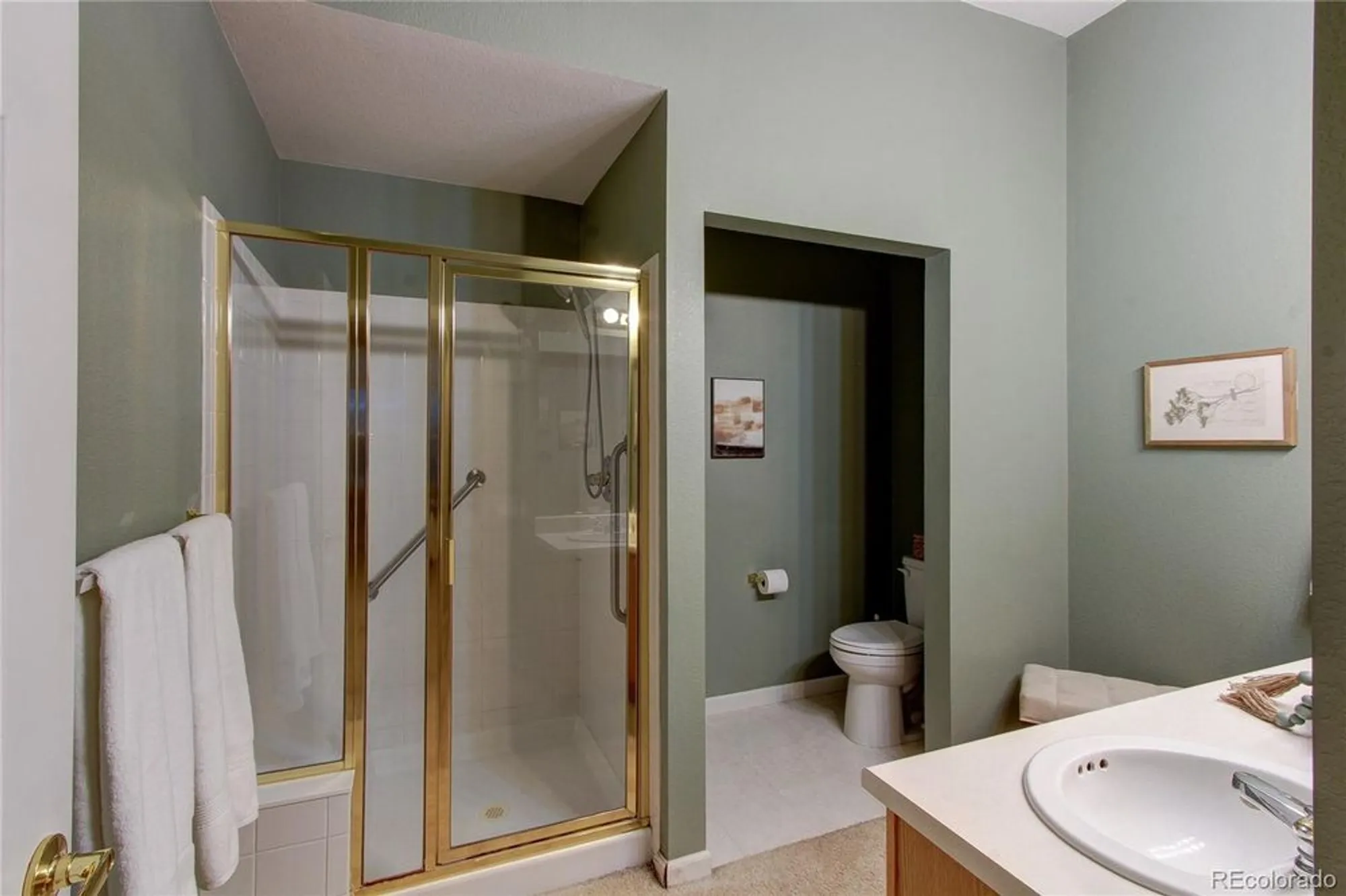 Property Slideshow image 24 of 34 | 2860 w riverwalk cir b, Littleton, CO, 80123