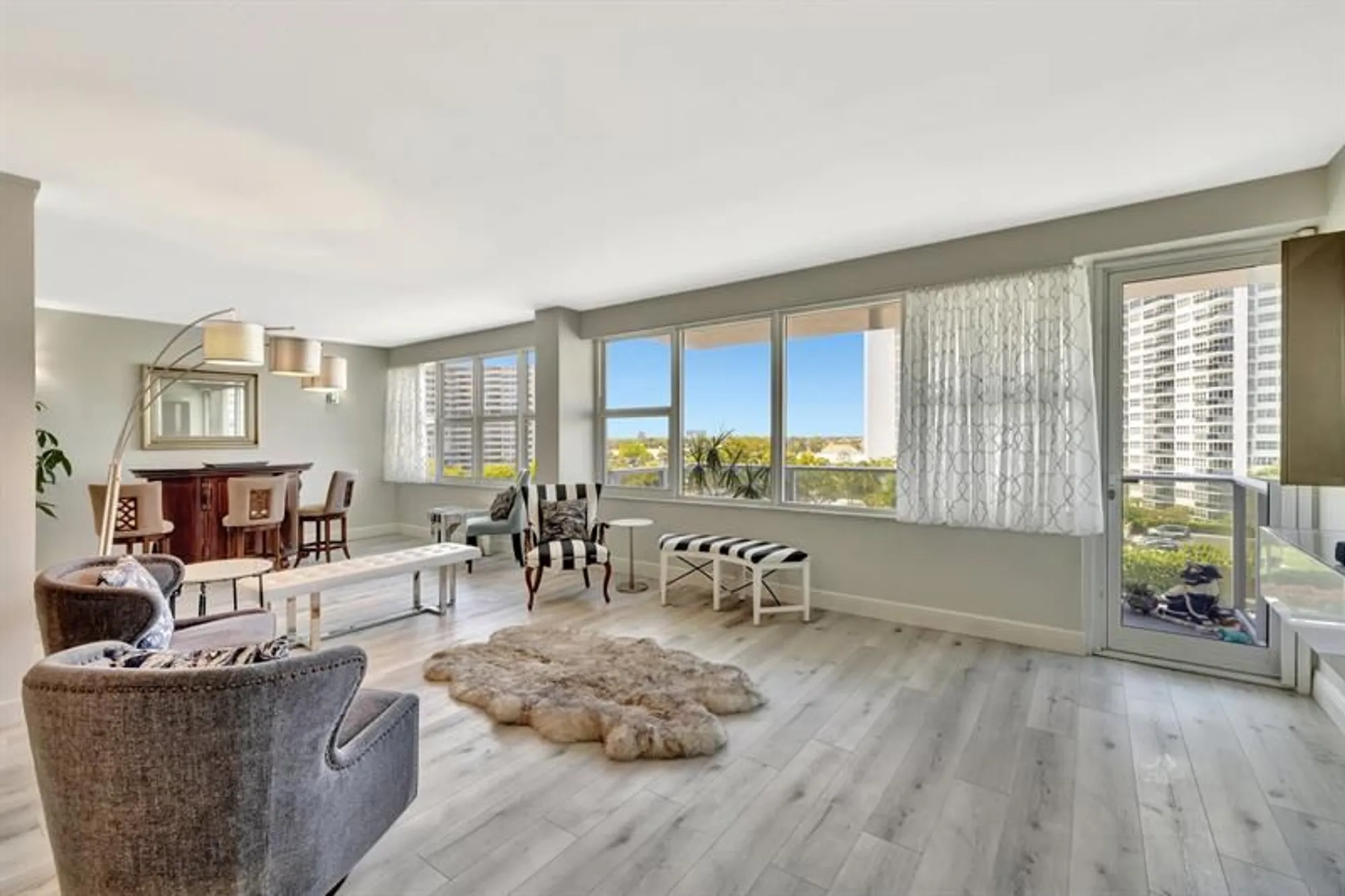 Property Slideshow image 5 of 50 | 3333 ne 34th st 608, Fort Lauderdale, FL, 33308