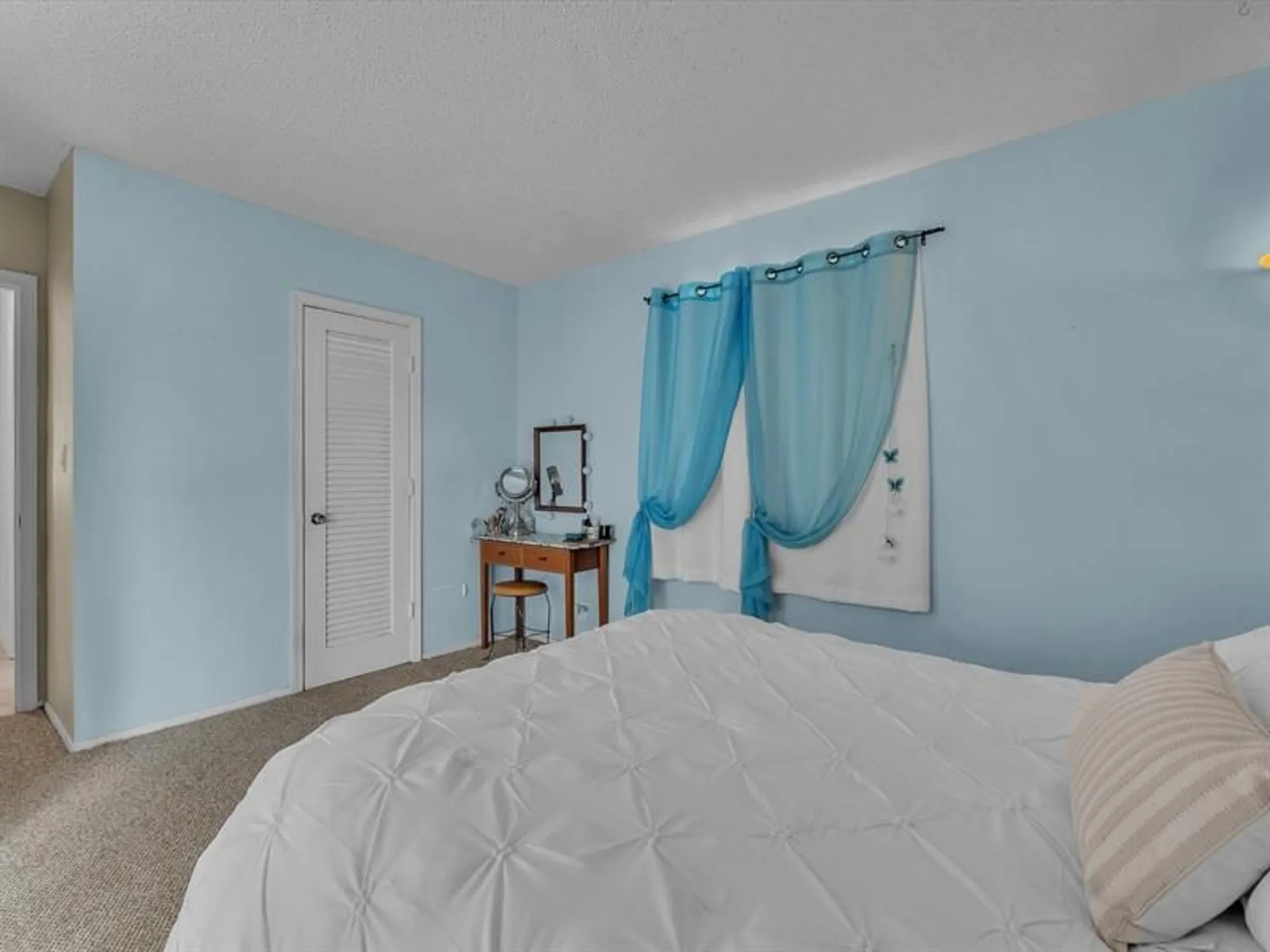 Property Slideshow image 16 of 25 | 4623 nw 46th st, Tamarac, FL, 33319