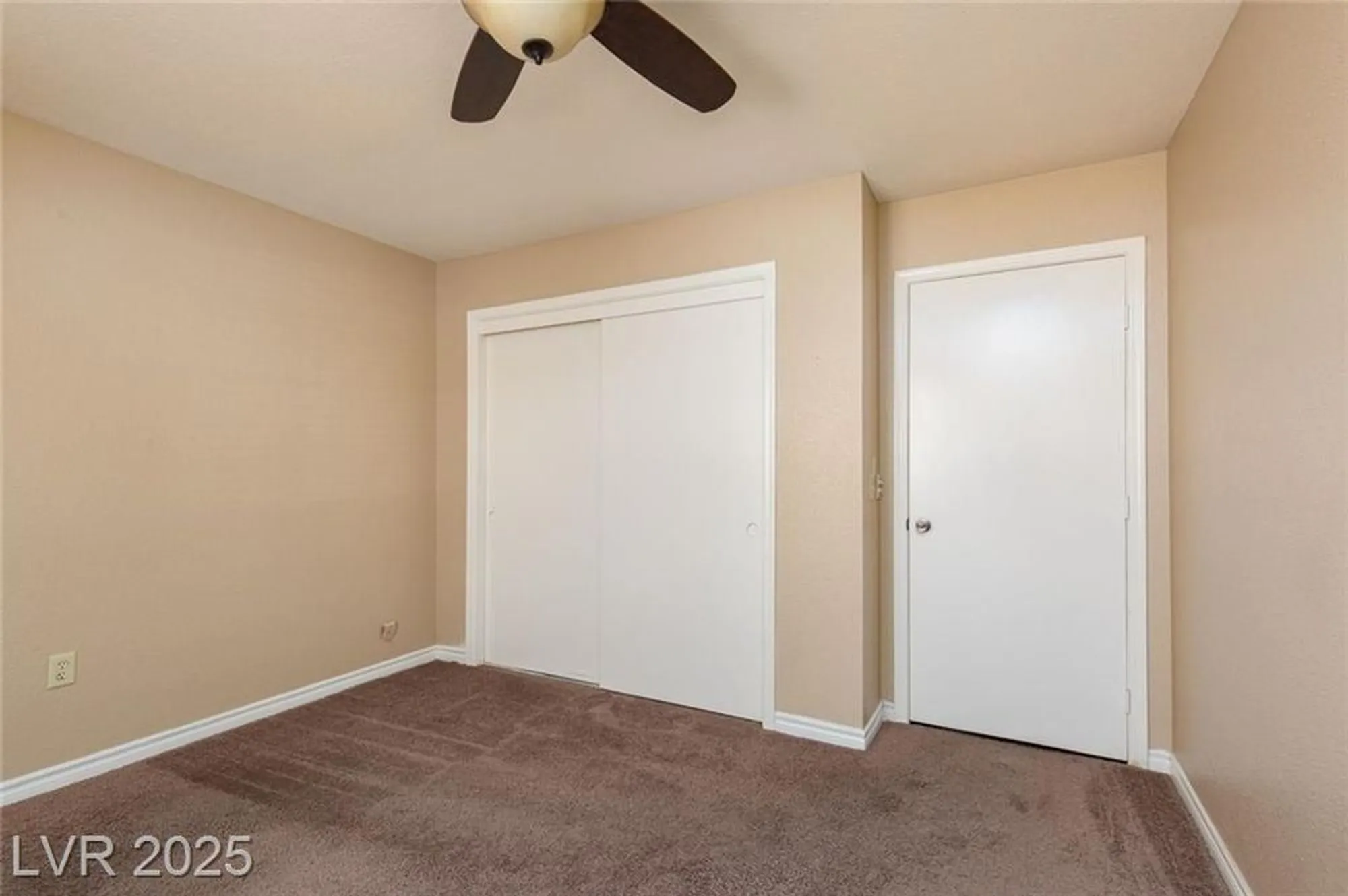 Property Slideshow image 14 of 33 | 9705 blue bell dr, Las Vegas, NV, 89134