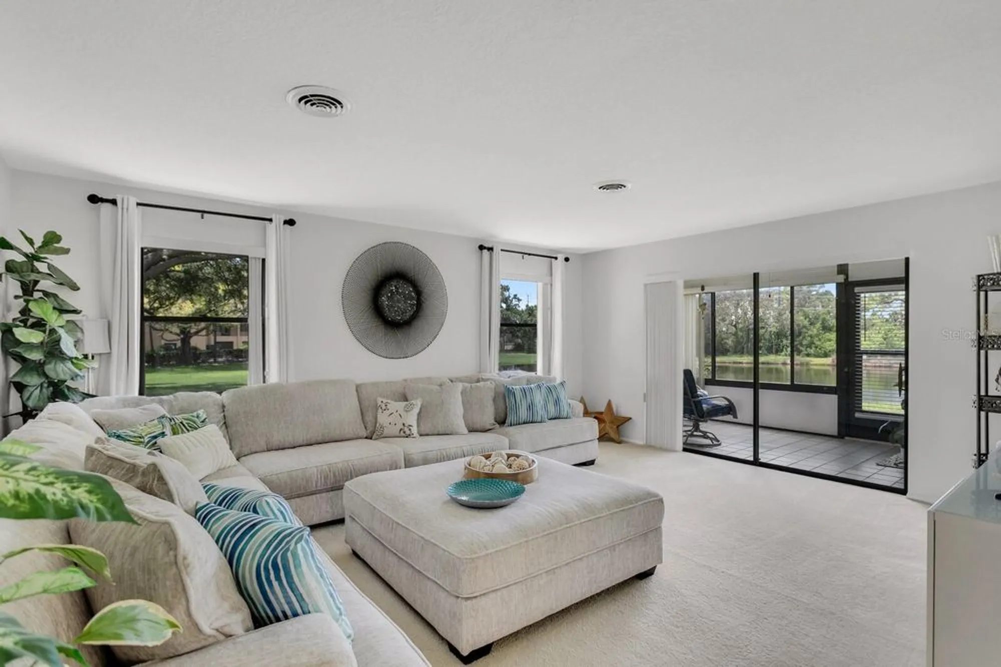 Property Slideshow image 12 of 77 | 8186 terrace garden dr n unit 101, St Petersburg, FL, 33709