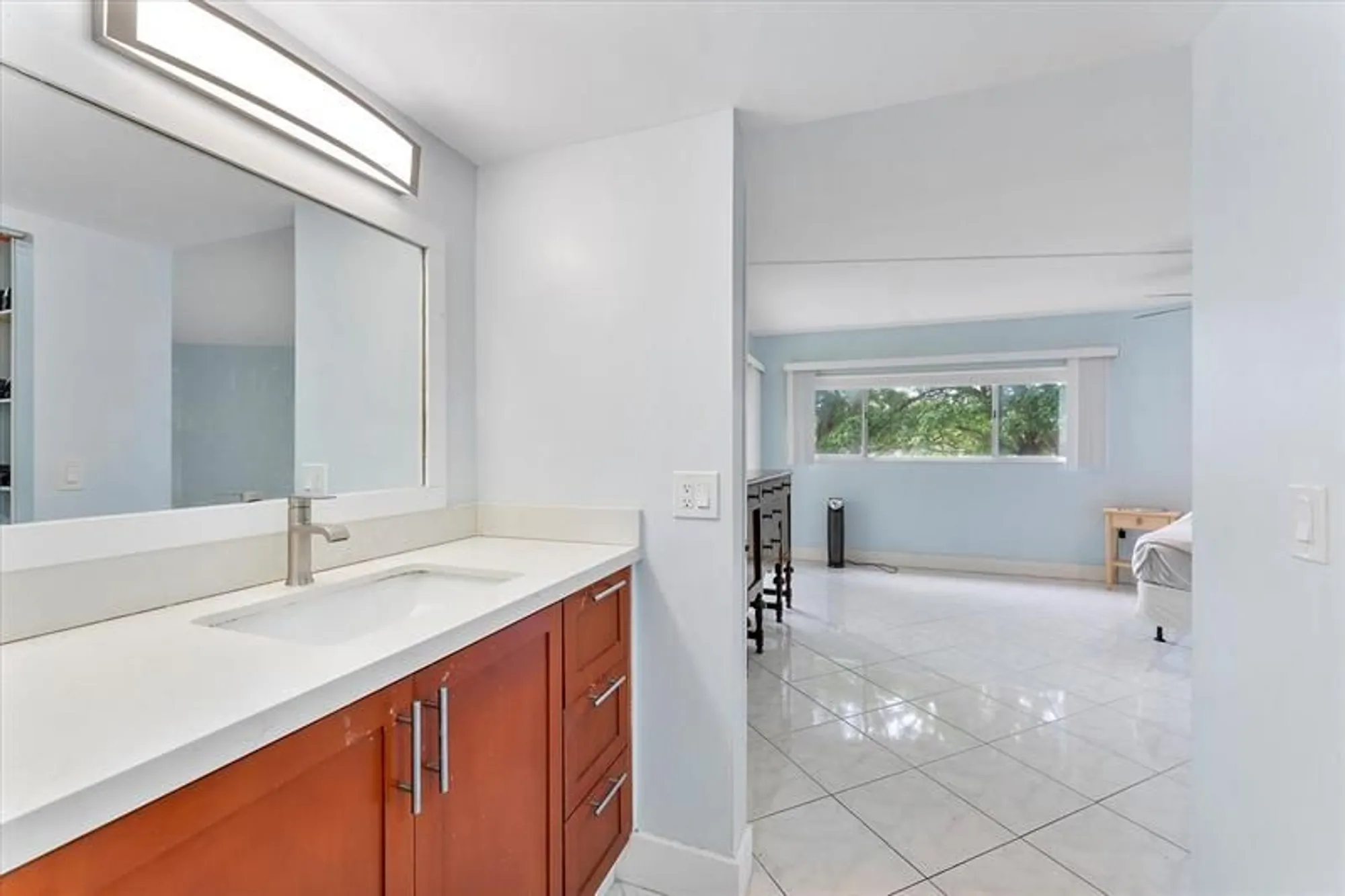 Property Slideshow image 13 of 17 | 850 sw 138th ave apt 208d, Pembroke Pines, FL, 33027