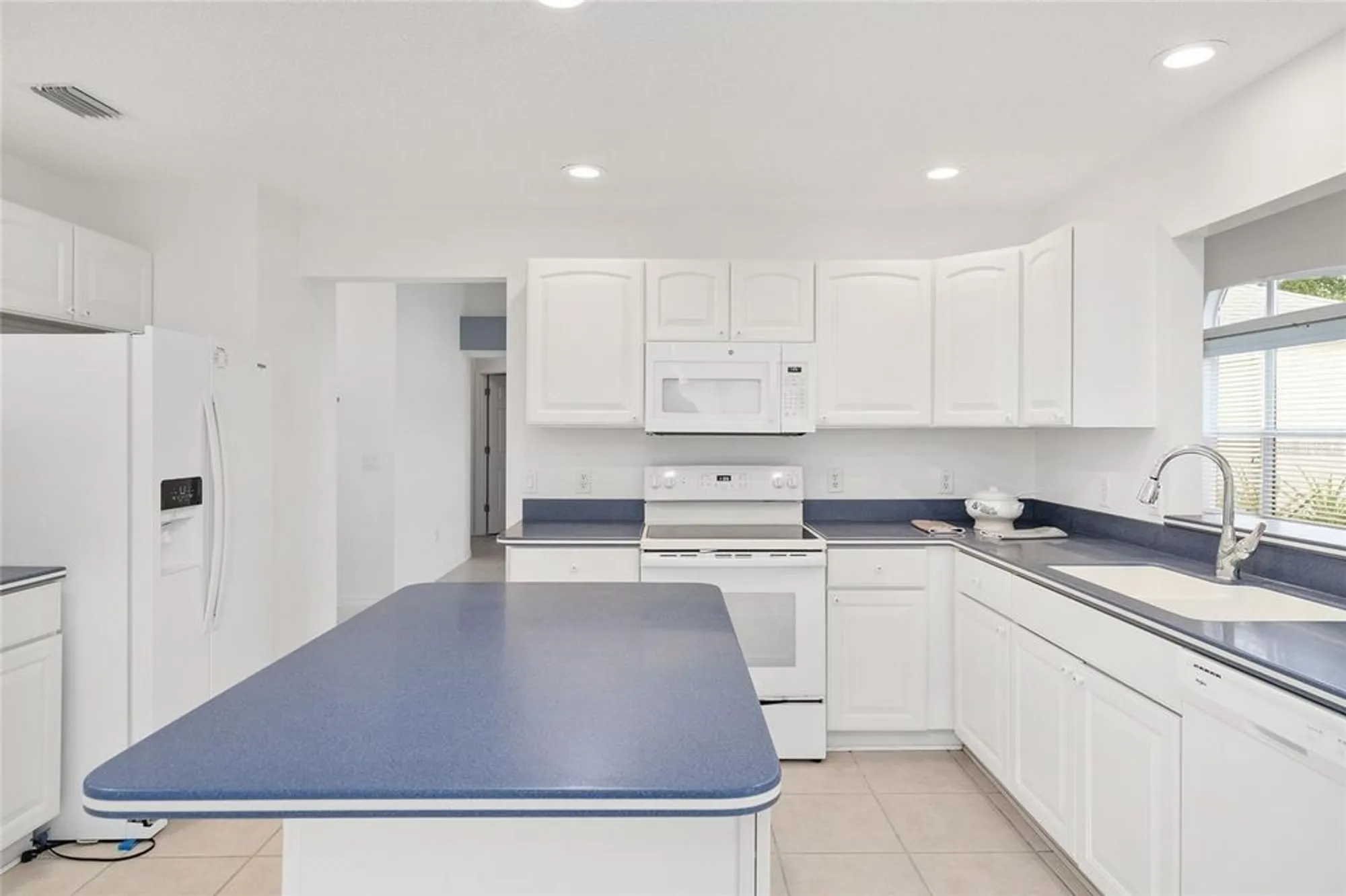 Property Slideshow image 31 of 72 | 560 smithfield pl, The Villages, FL, 32162