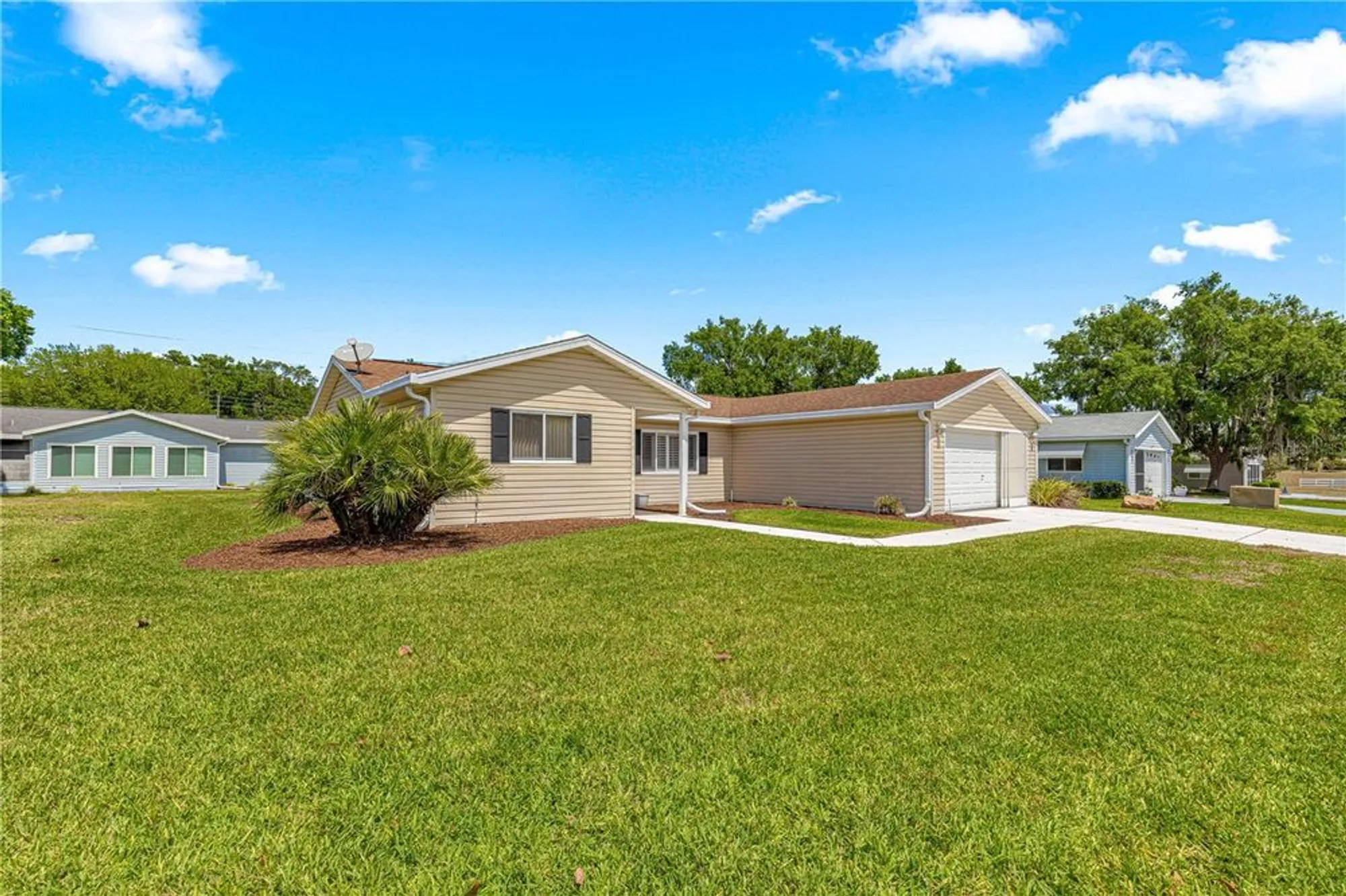 Property Slideshow image 1 of 43 | 9645 se 173rd pl, Summerfield, FL, 34491