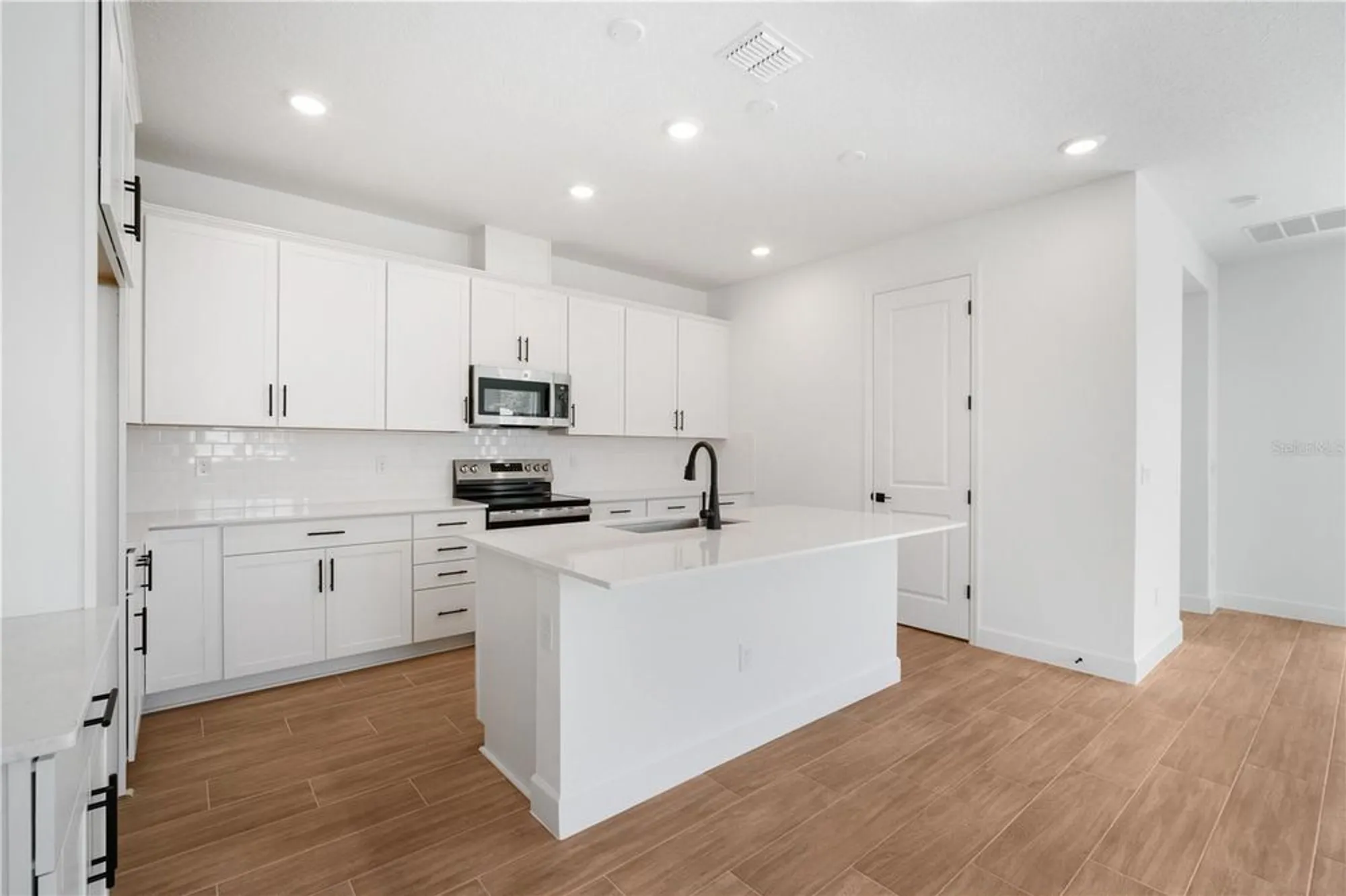 Property Slideshow image 8 of 44 | 9143 players dr, Weeki Wachee, FL, 34613