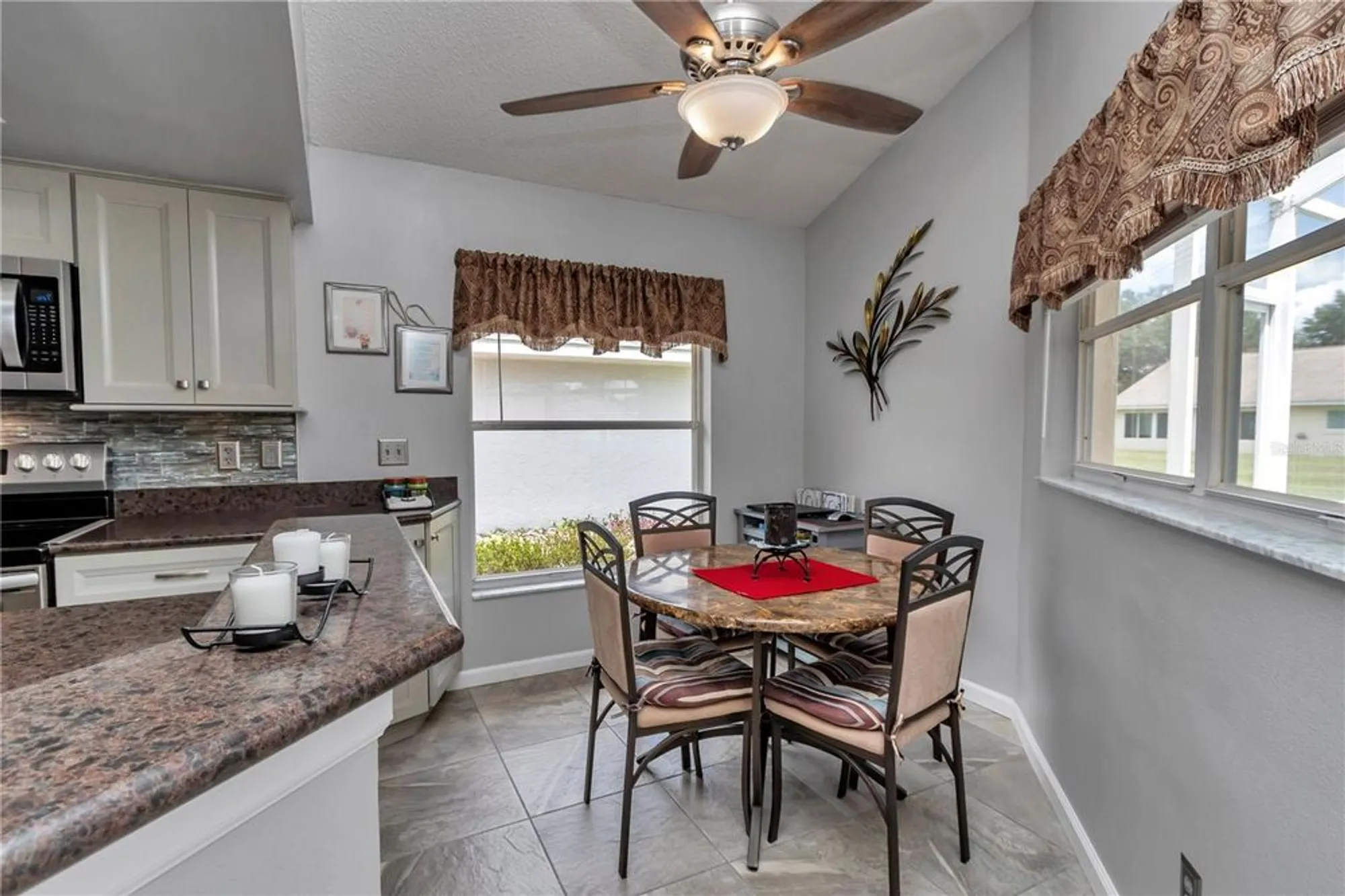 Property Slideshow image 13 of 39 | 9152 sw 91st cir, Ocala, FL, 34481