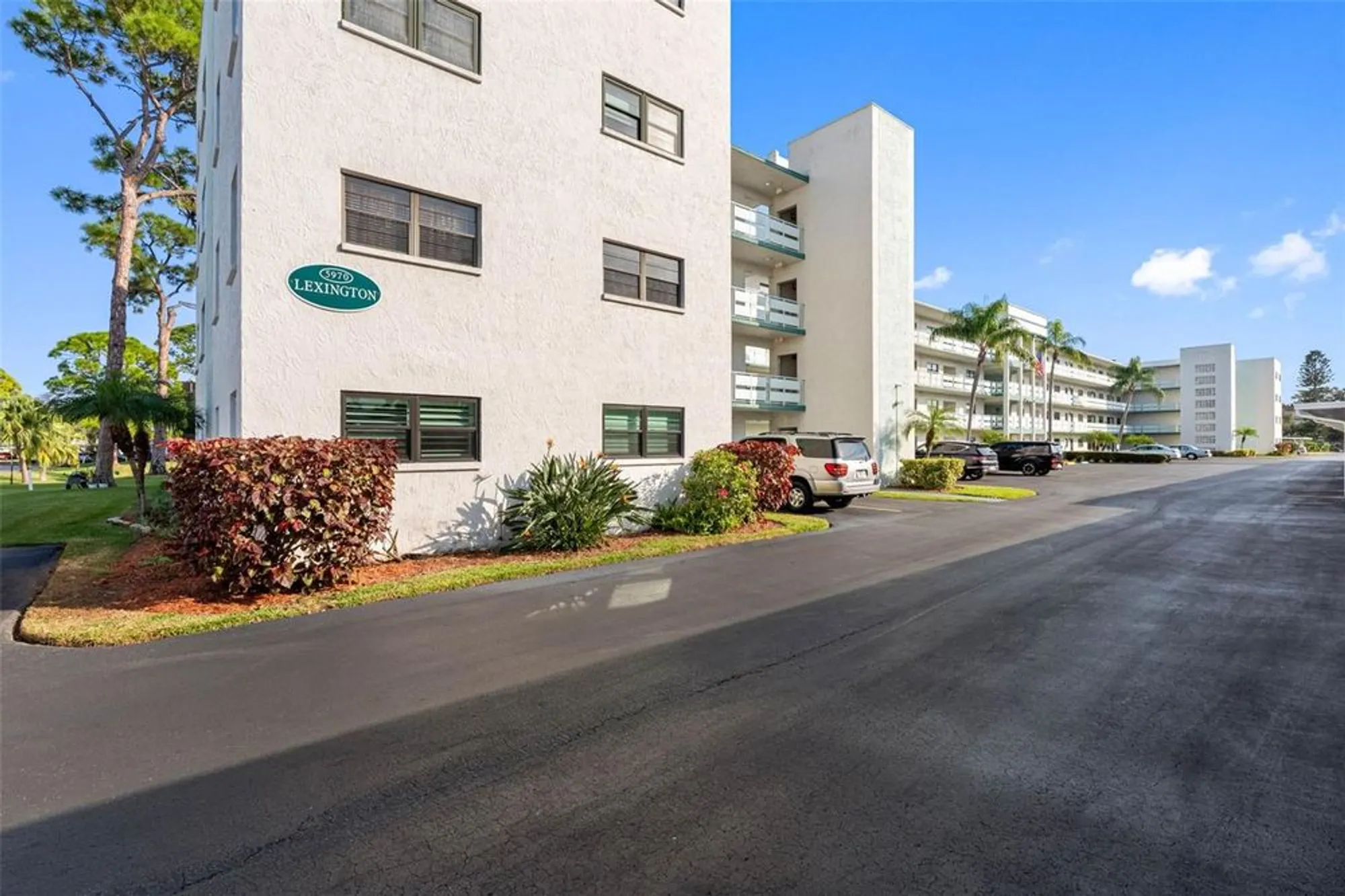 Property Slideshow image 2 of 46 | 5970 80th st n unit 411, St Petersburg, FL, 33709