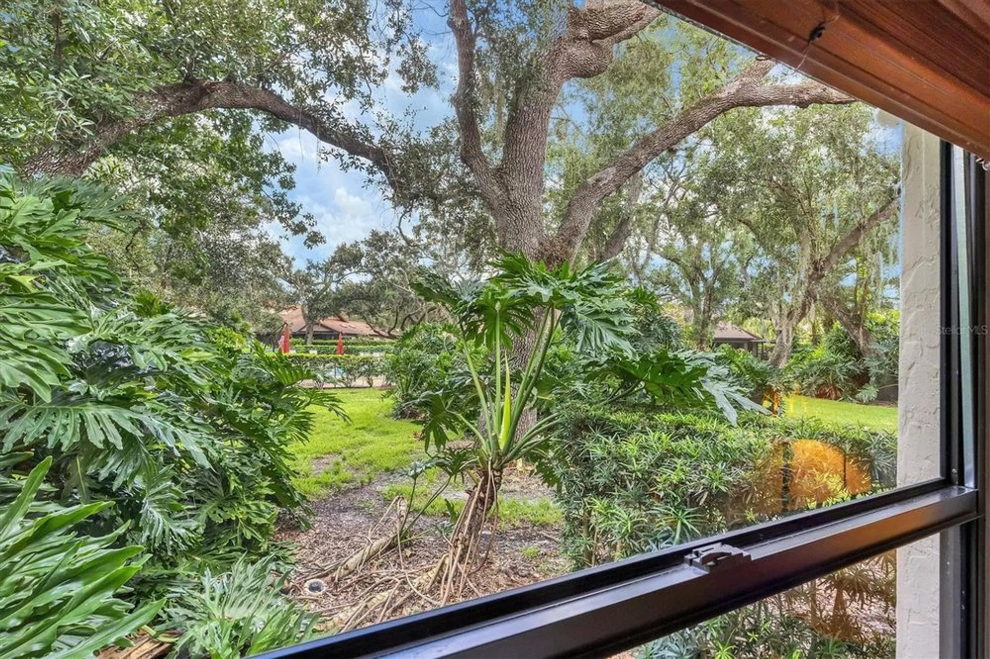 Property Slideshow image 37 of 94 | 7254 oak moss dr 72, Sarasota, FL, 34241