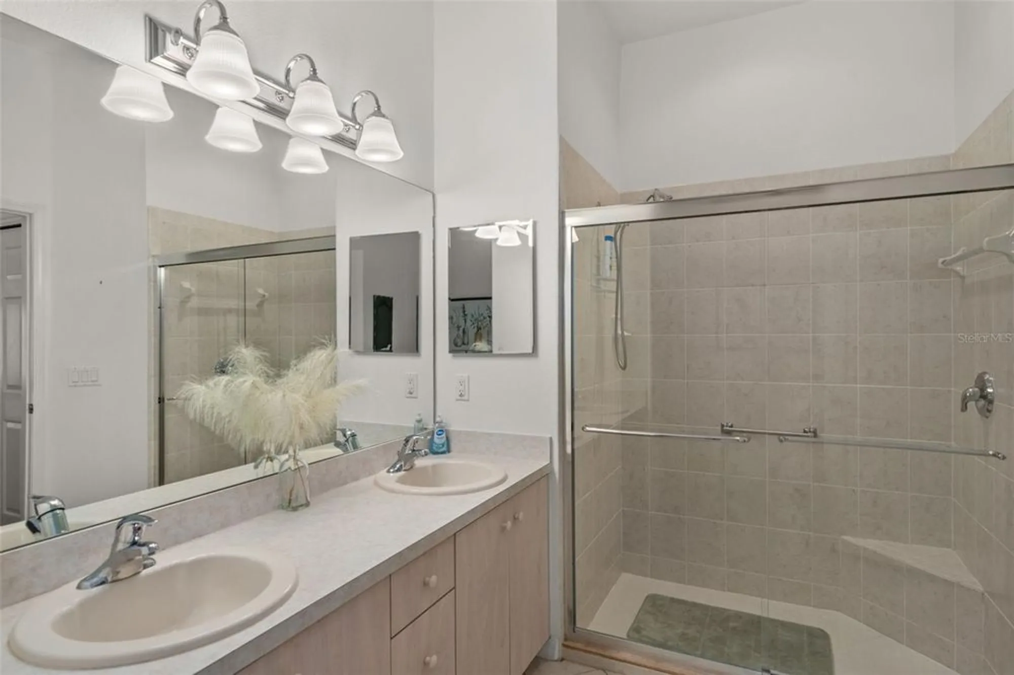 Property Slideshow image 23 of 55 | 18129 baywood forest dr, Hudson, FL, 34667