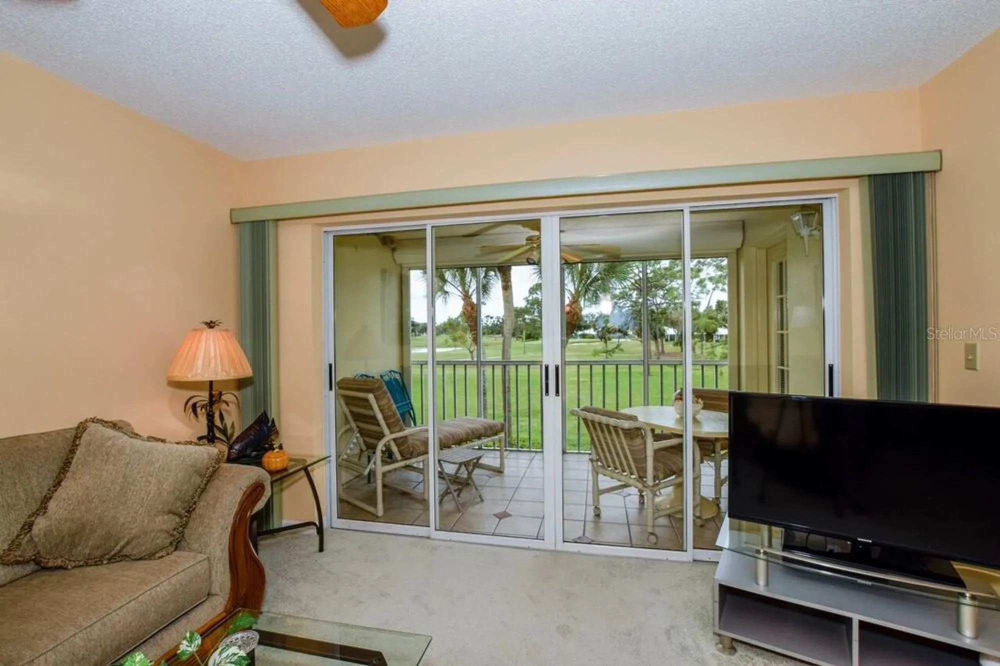 Property Slideshow image 10 of 44 | 433 cerromar ln 438, Venice, FL, 34293