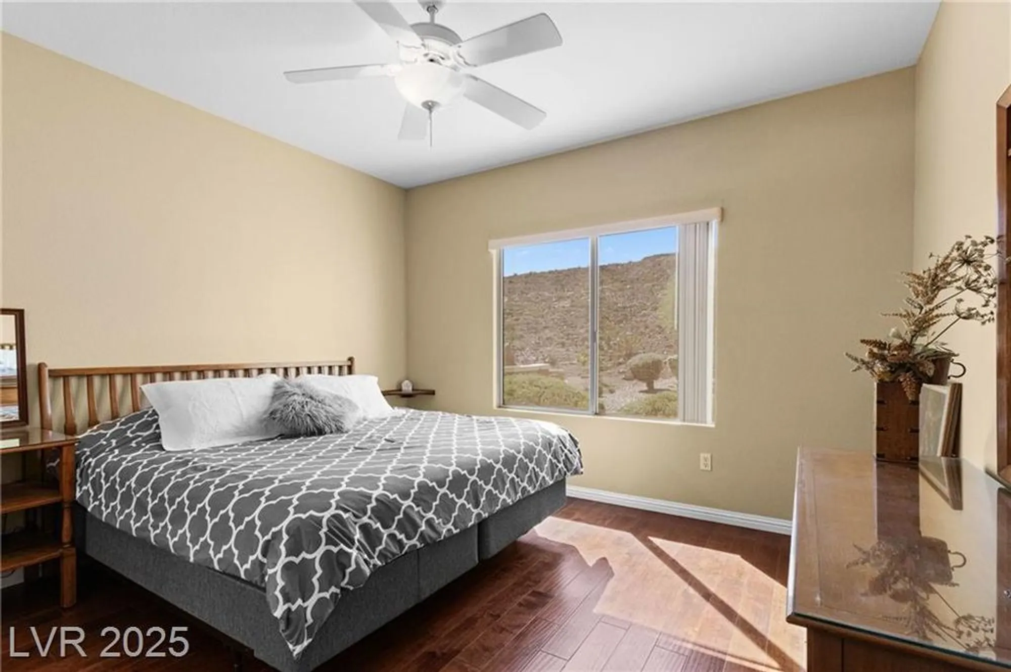 Property Slideshow image 20 of 40 | 2145 king mesa dr, Henderson, NV, 89012